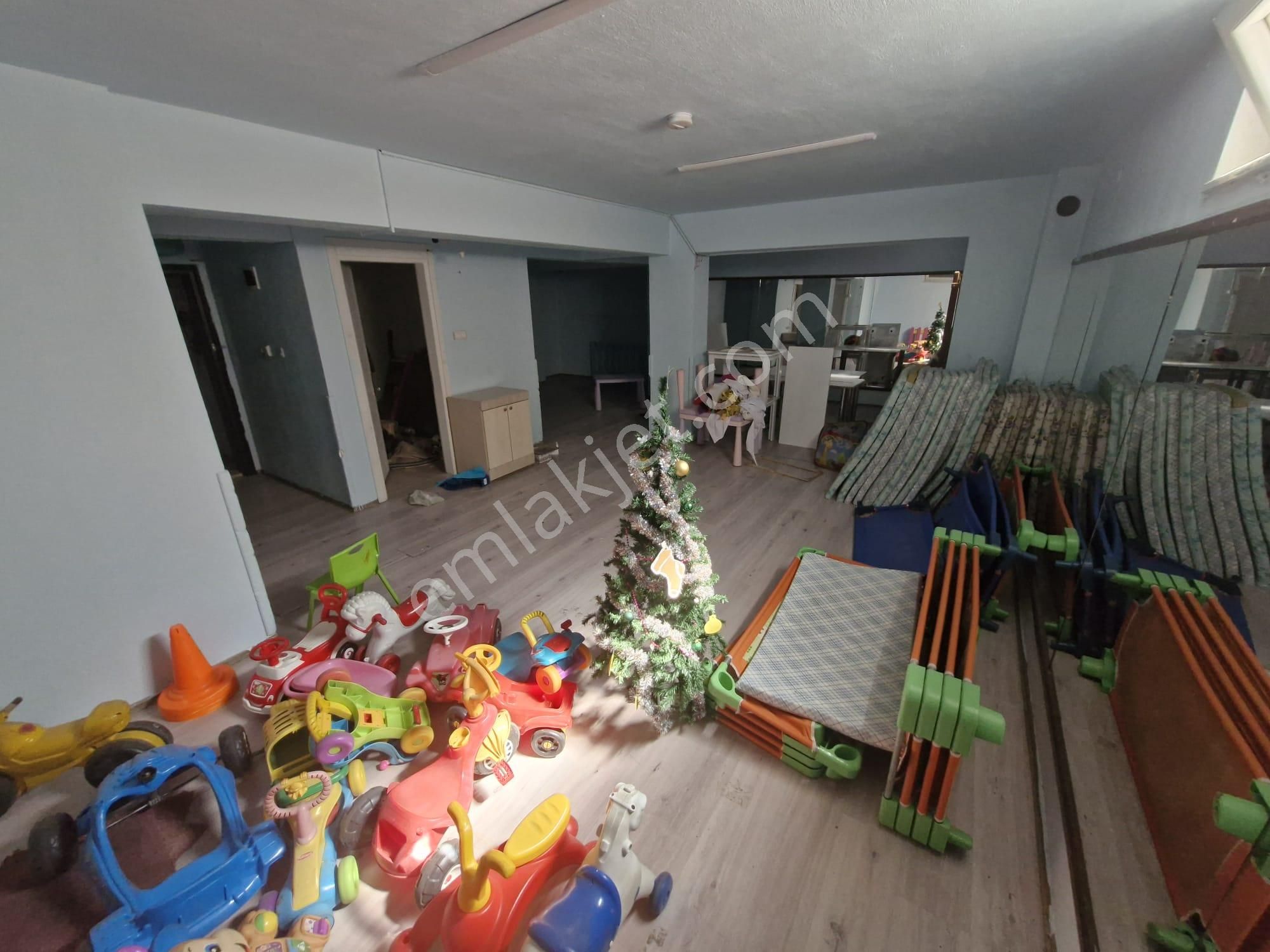 Ön Emlak'tan Burhaniye Merkeze Yakın Komple Bina Olarak Kiralık İş Yeri! - Görsel 34