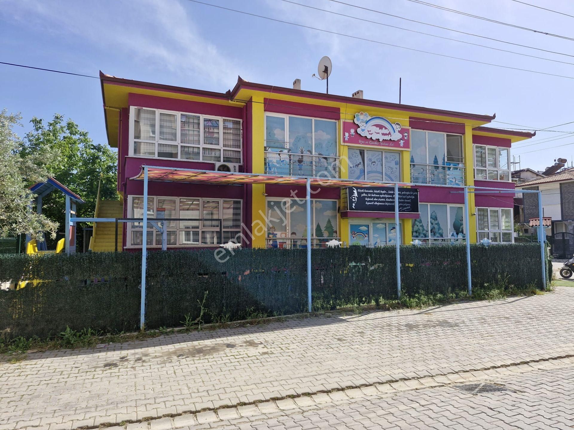 Ön Emlak'tan Burhaniye Merkeze Yakın Komple Bina Olarak Kiralık İş Yeri! - Görsel 3