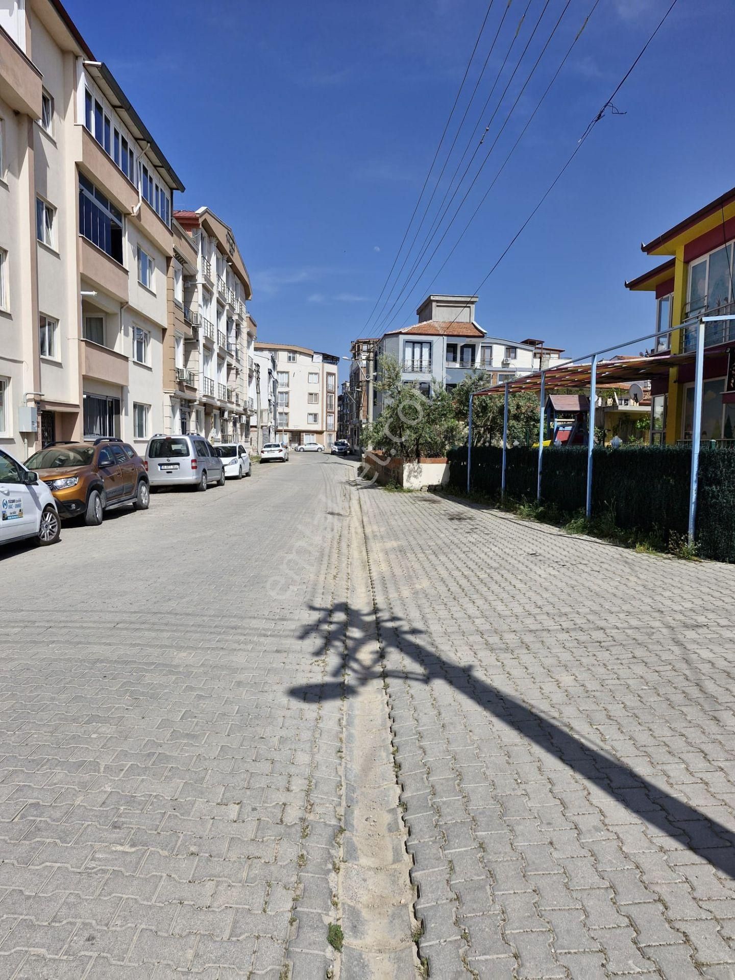 Ön Emlak'tan Burhaniye Merkeze Yakın Komple Bina Olarak Kiralık İş Yeri! - Görsel 4