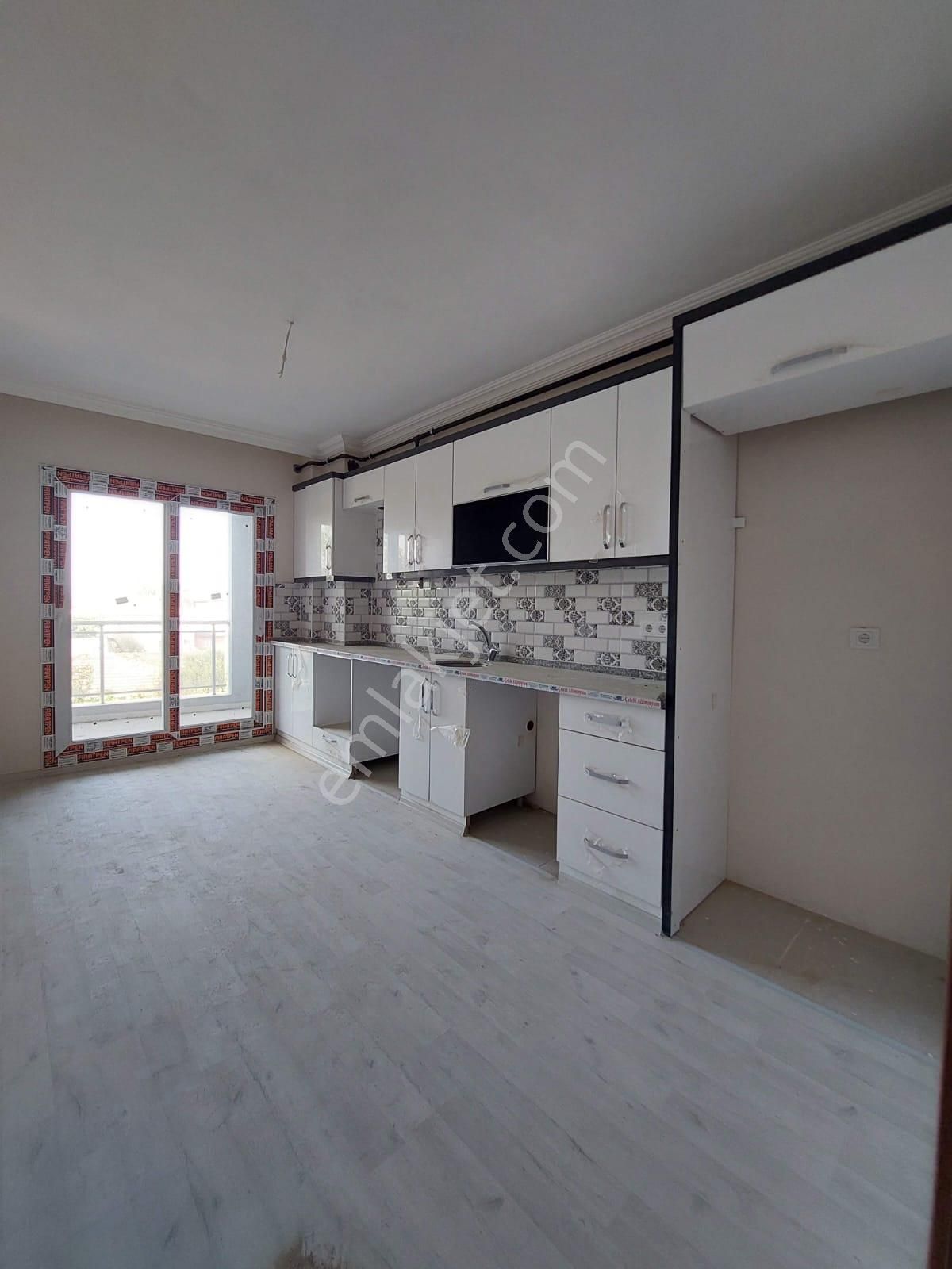 Kurtuluş Mah. Cadde Üstü 3+1 133 M² Net Arakat Daire