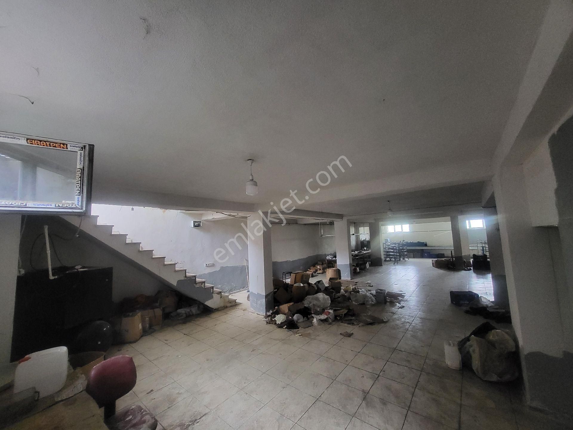 Arnavutköy Boğazköy’ün Kalbinde Cadde Cepheli 2 Katlı Yatırımlık Dükkan 420 M²