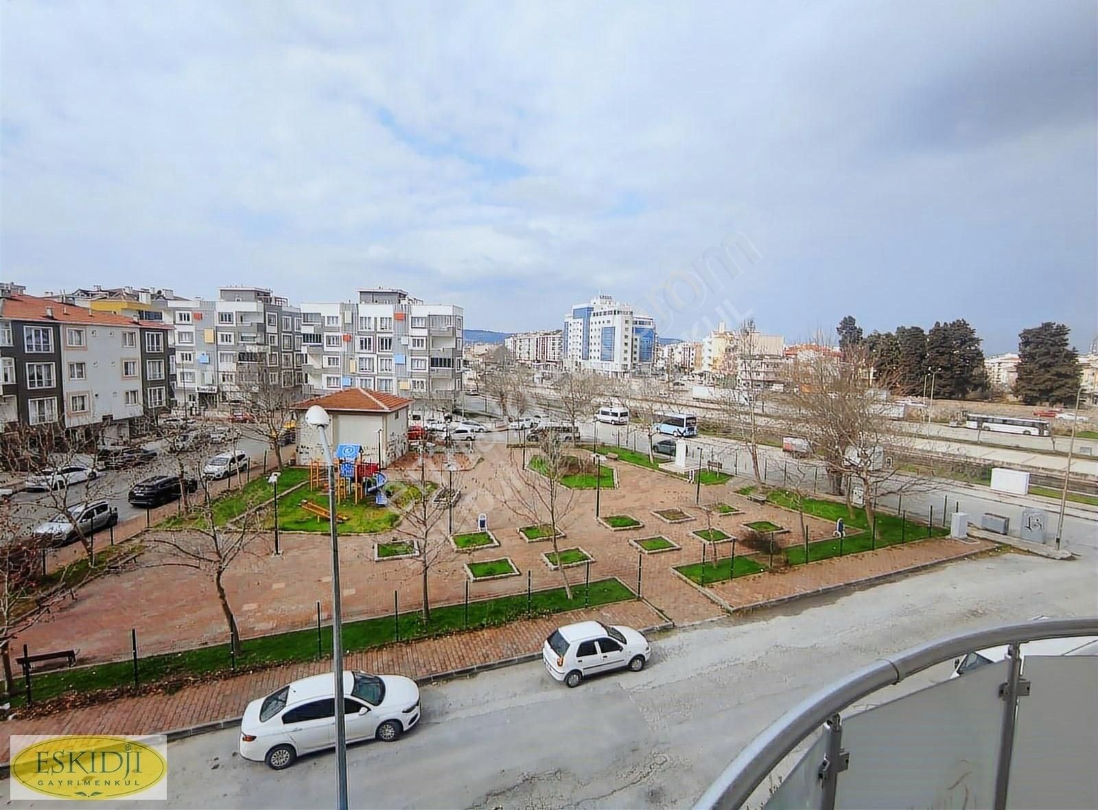 Çanakkale Merkez Barbaros Mah. Arakat Eşyalı Kiralık 1+1 Daire.