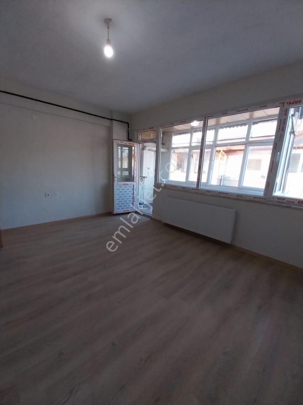 Kocaeli Gölcük Merkez Mahallesi Kiralık 2+1 Full Yapılı Daire