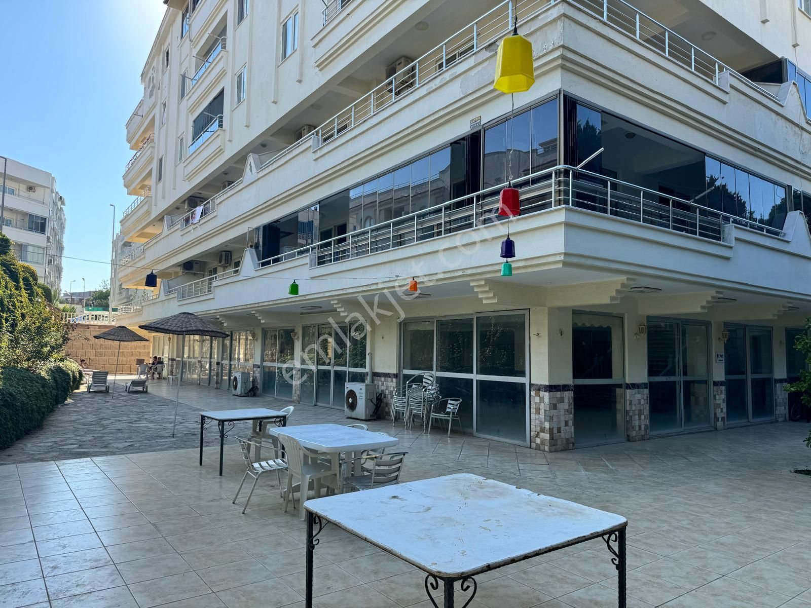 Çağlak İnşaattan Didim Efeler Mahallesinde Havuzlu Sitede Eşyalı 2+1 Satılık Daire