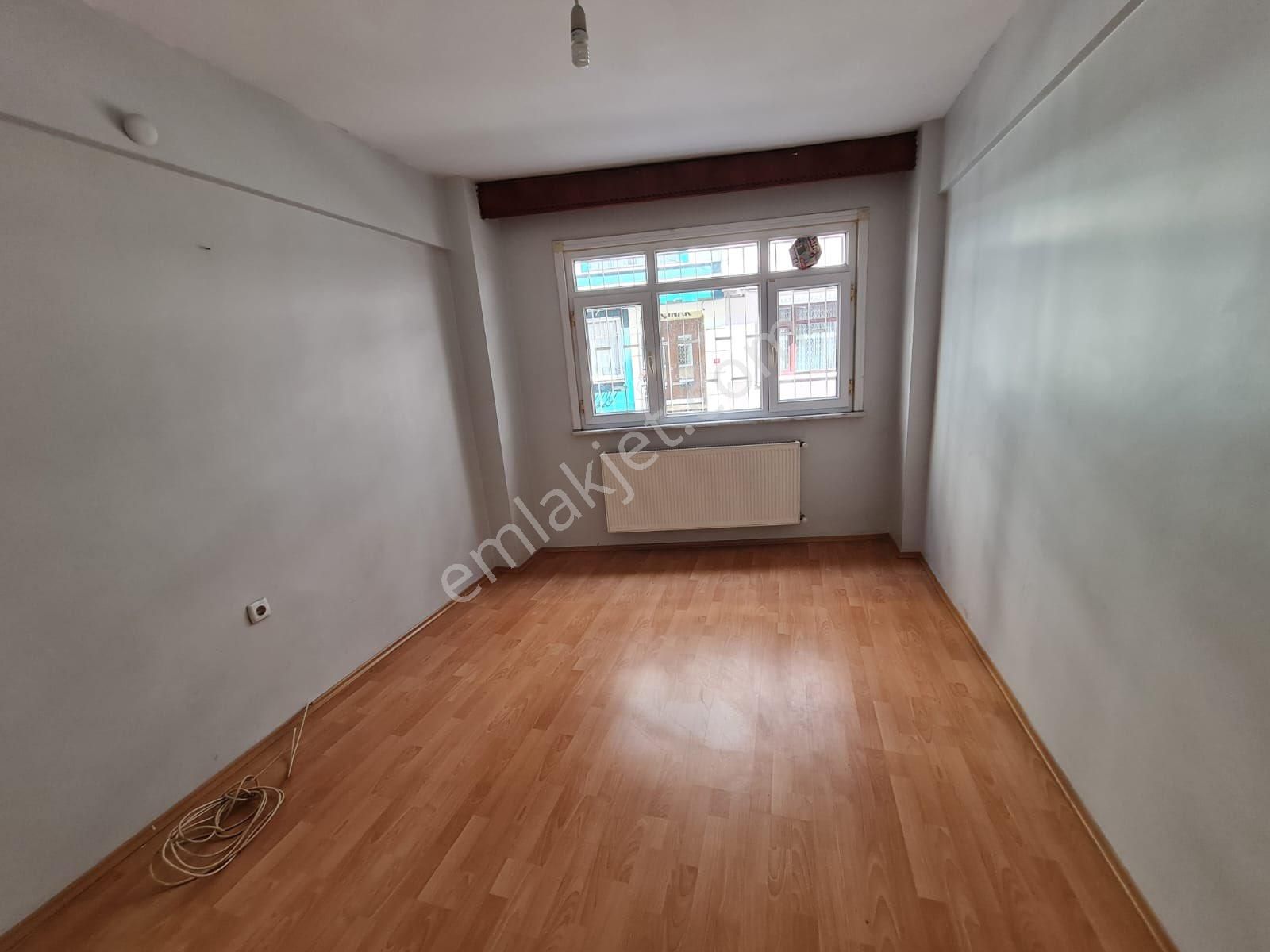 Oben'den Kocamustafapaşa Merkezde 2+1 70m²