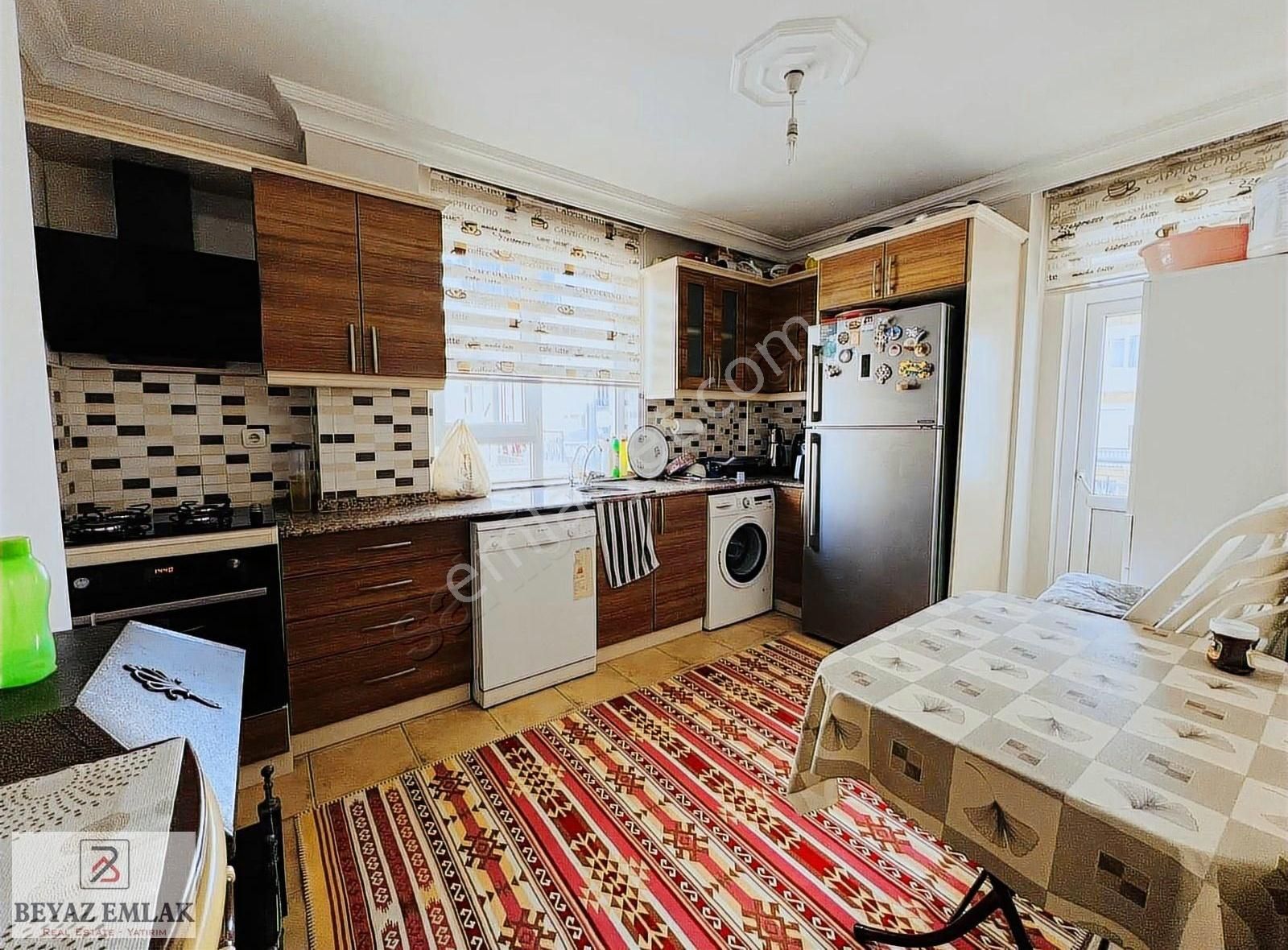 Cumhuriyet Mah'de Ara Kat Satılık 3+1 Asansörlü Daire