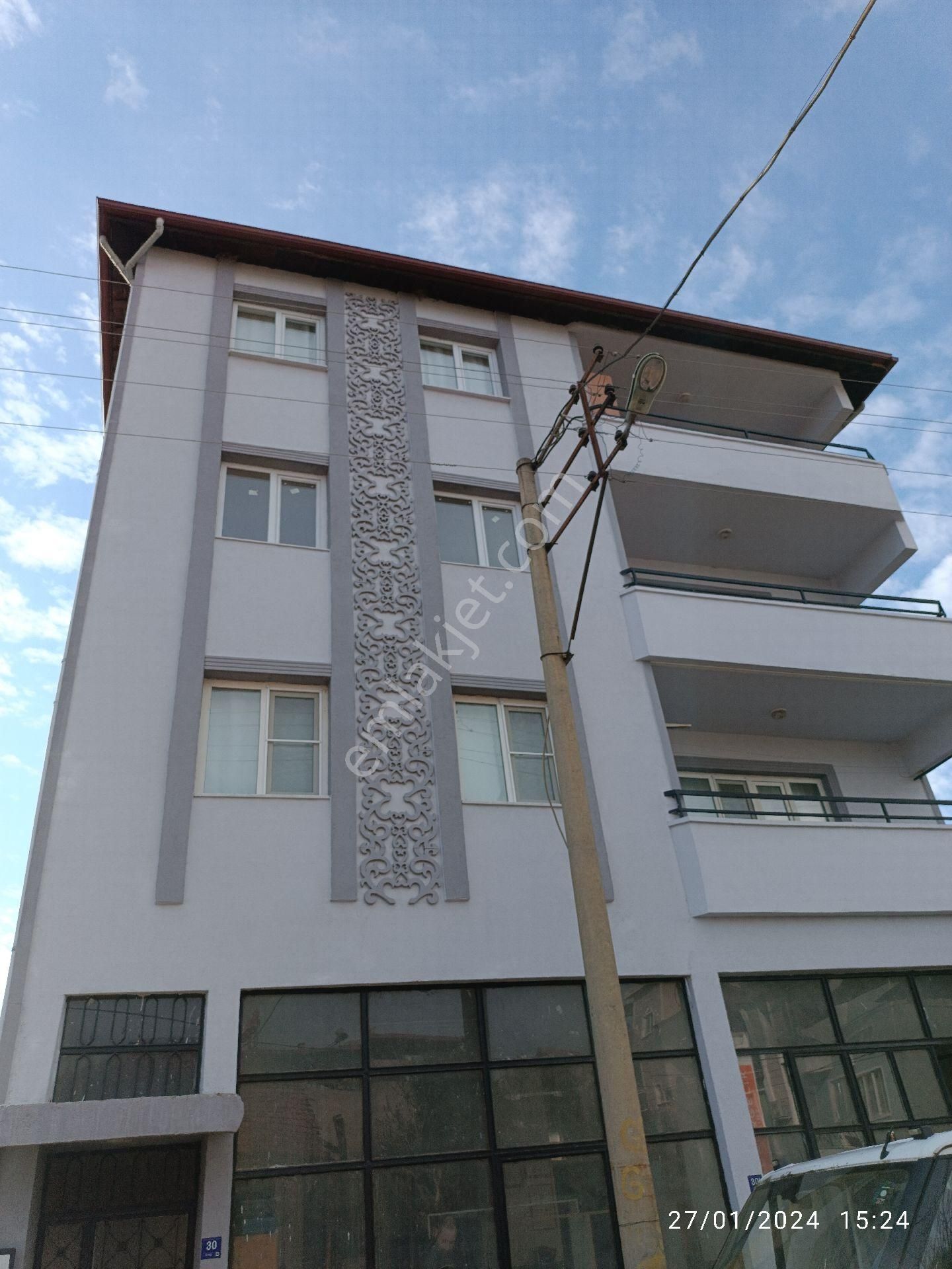 450 Metre Arsa İçerisinde Net 150 Metre İçi Ve Dışı Full Lüks Tadilatlı Daire