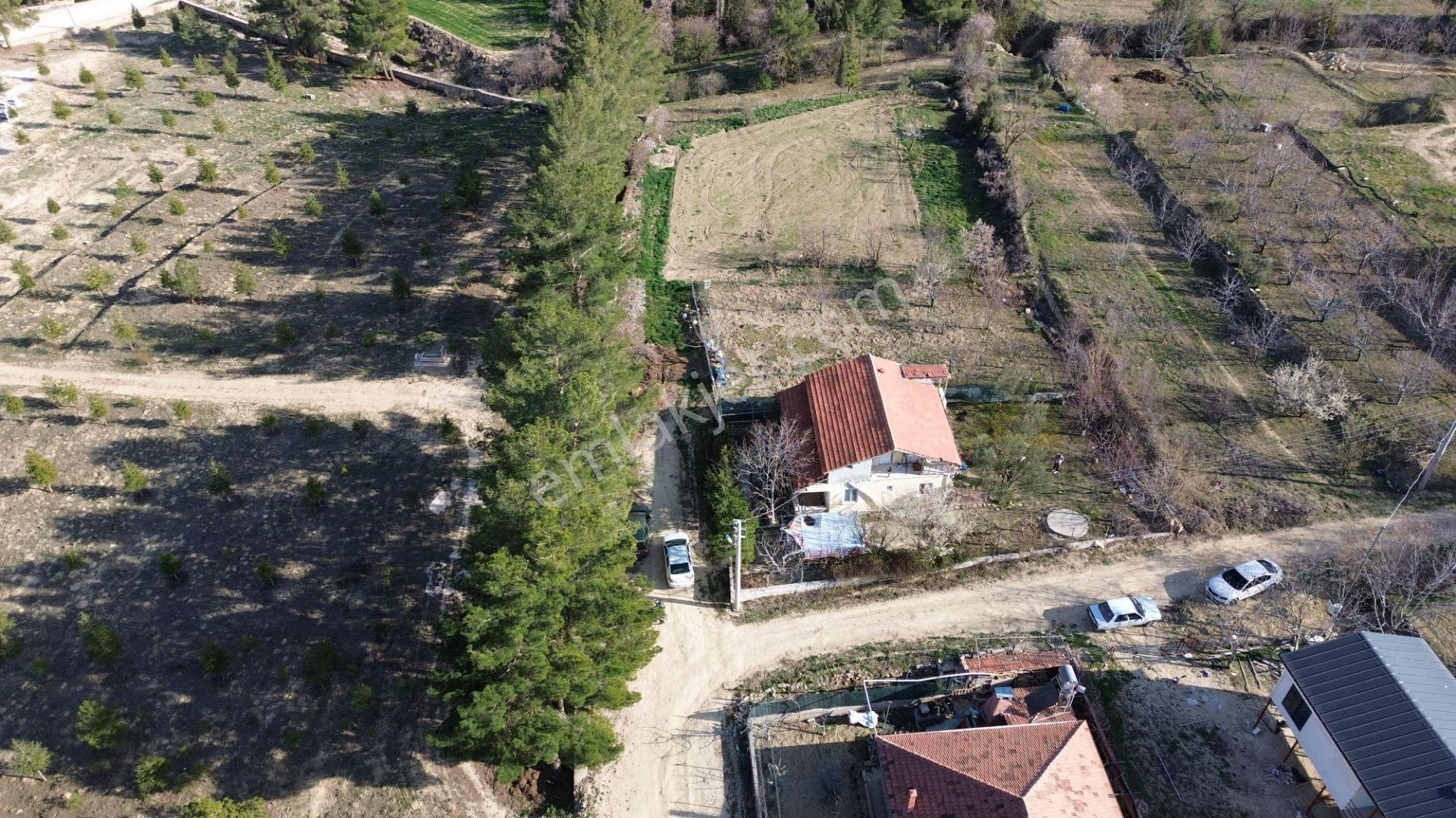 Korkuteli Yeltende Daire Takasına Açık Satılık Müstakil Çatı Katılı Ev Ve 457m2 Arsa - Görsel 8