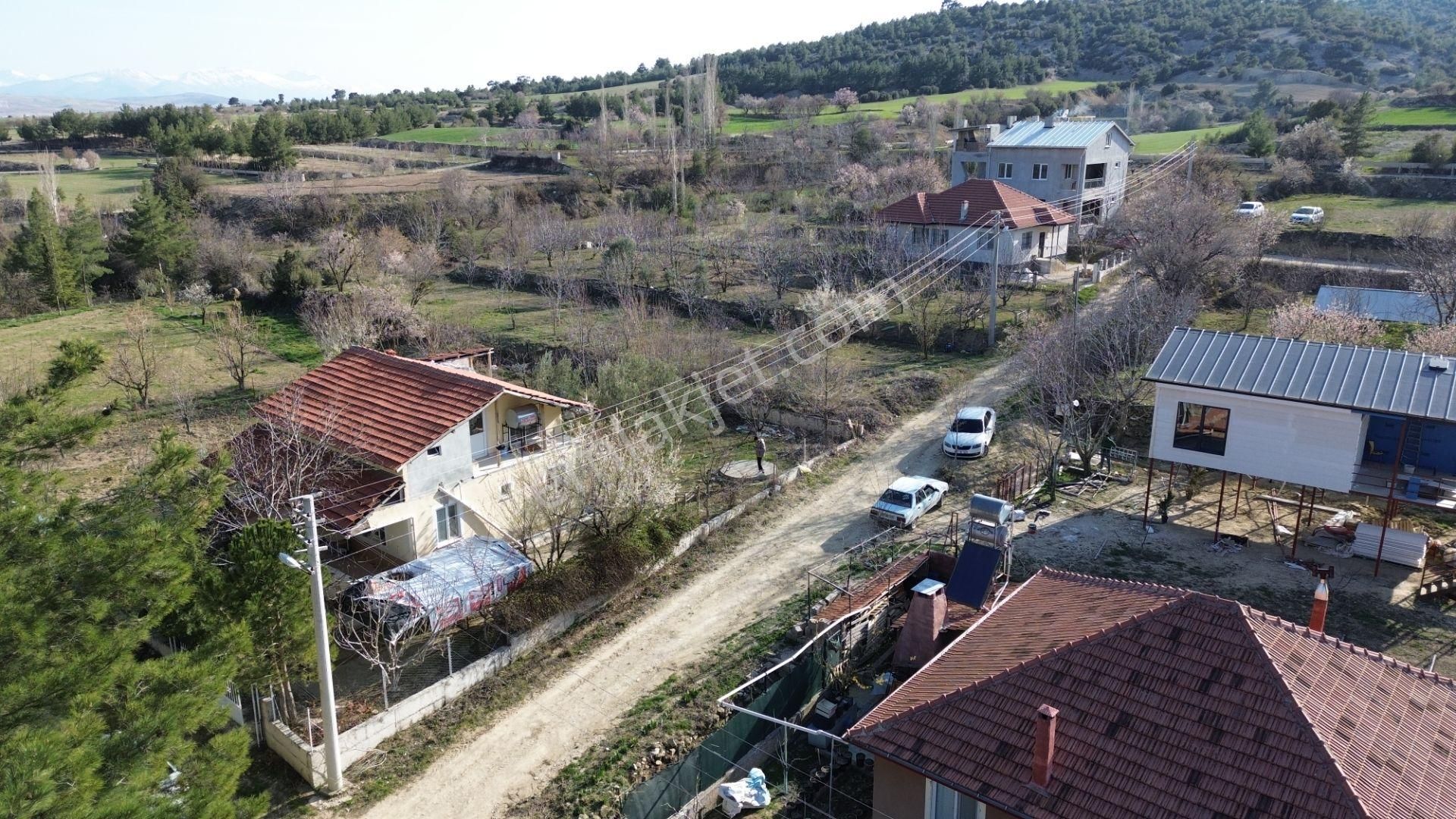 Korkuteli Yeltende Daire Takasına Açık Satılık Müstakil Çatı Katılı Ev Ve 457m2 Arsa - Görsel 14
