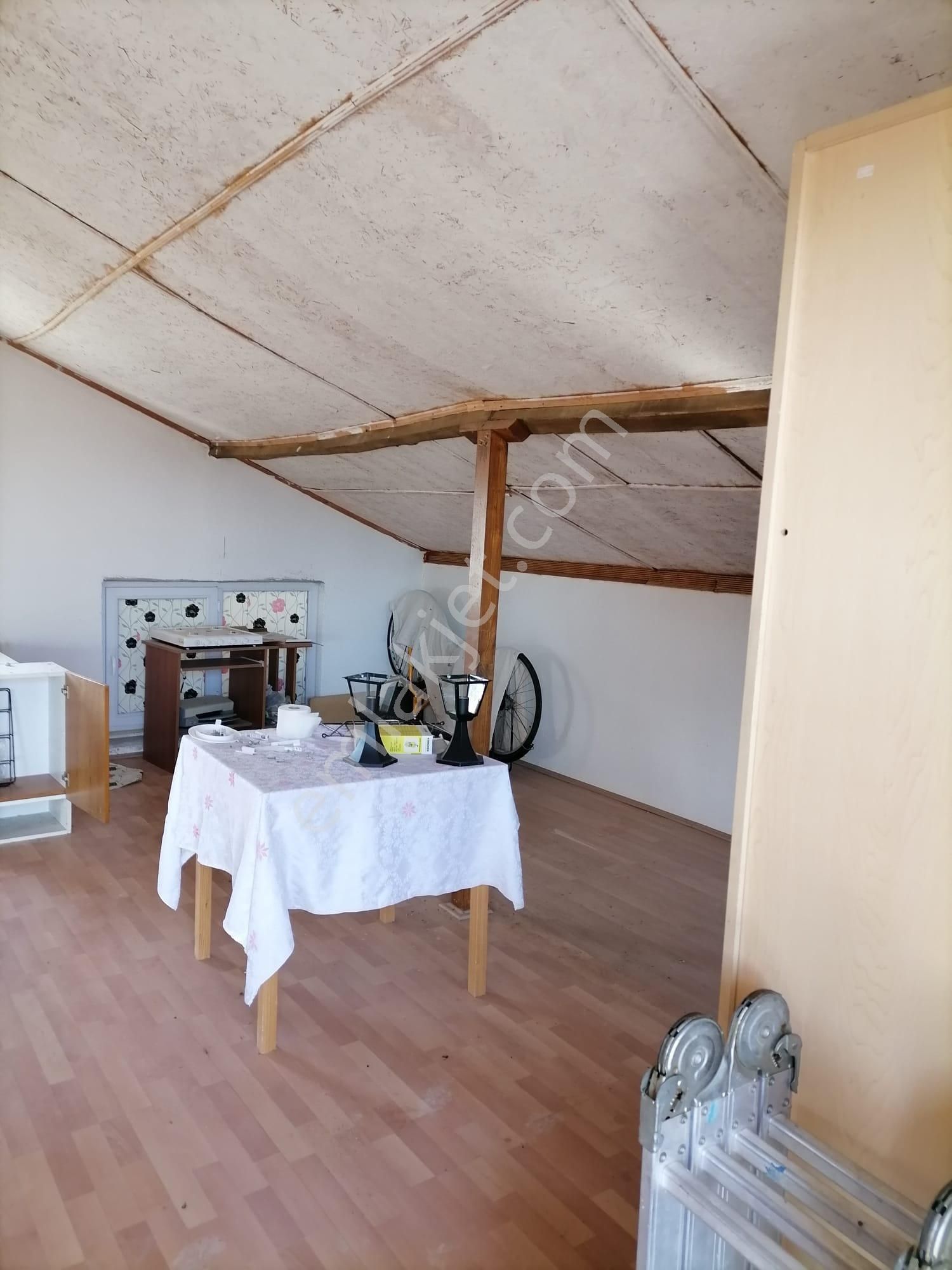 Korkuteli Yeltende Daire Takasına Açık Satılık Müstakil Çatı Katılı Ev Ve 457m2 Arsa - Görsel 23