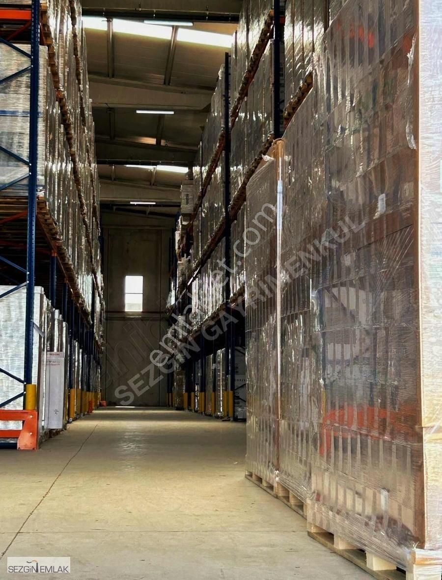 Sezgin Gayrimenkul'den Kiralık 3250 M2 Depolama Fabrikası
