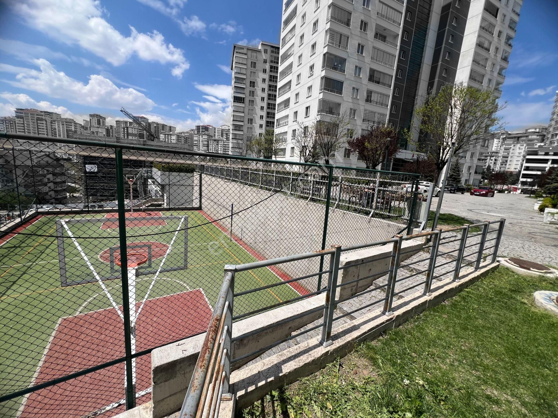 Güventepede Kayalar Vadi Yakını Özel Güvenlik Site İçi Park Manz