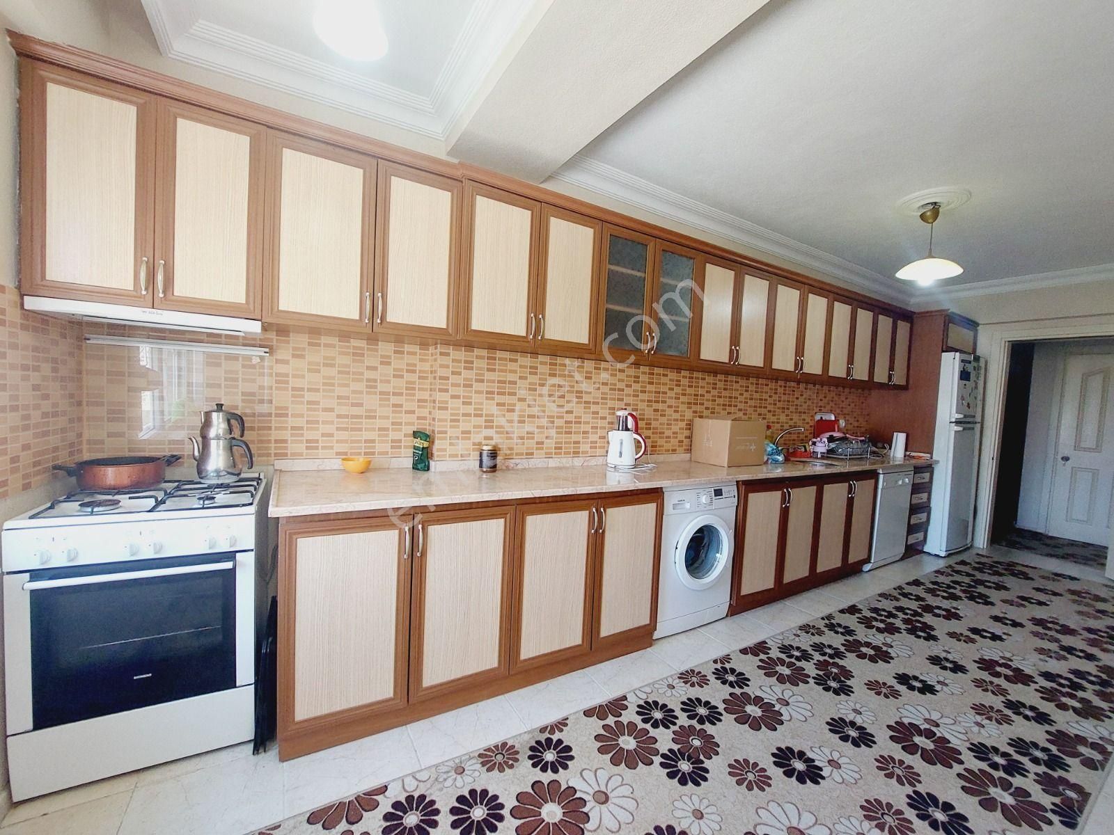 ꧁akçay Ay Emlaktan꧂altınkum'da Denize 150 M Ayrı Mutfak Ön Cephe Satılık 4+1 Dubleks Daire