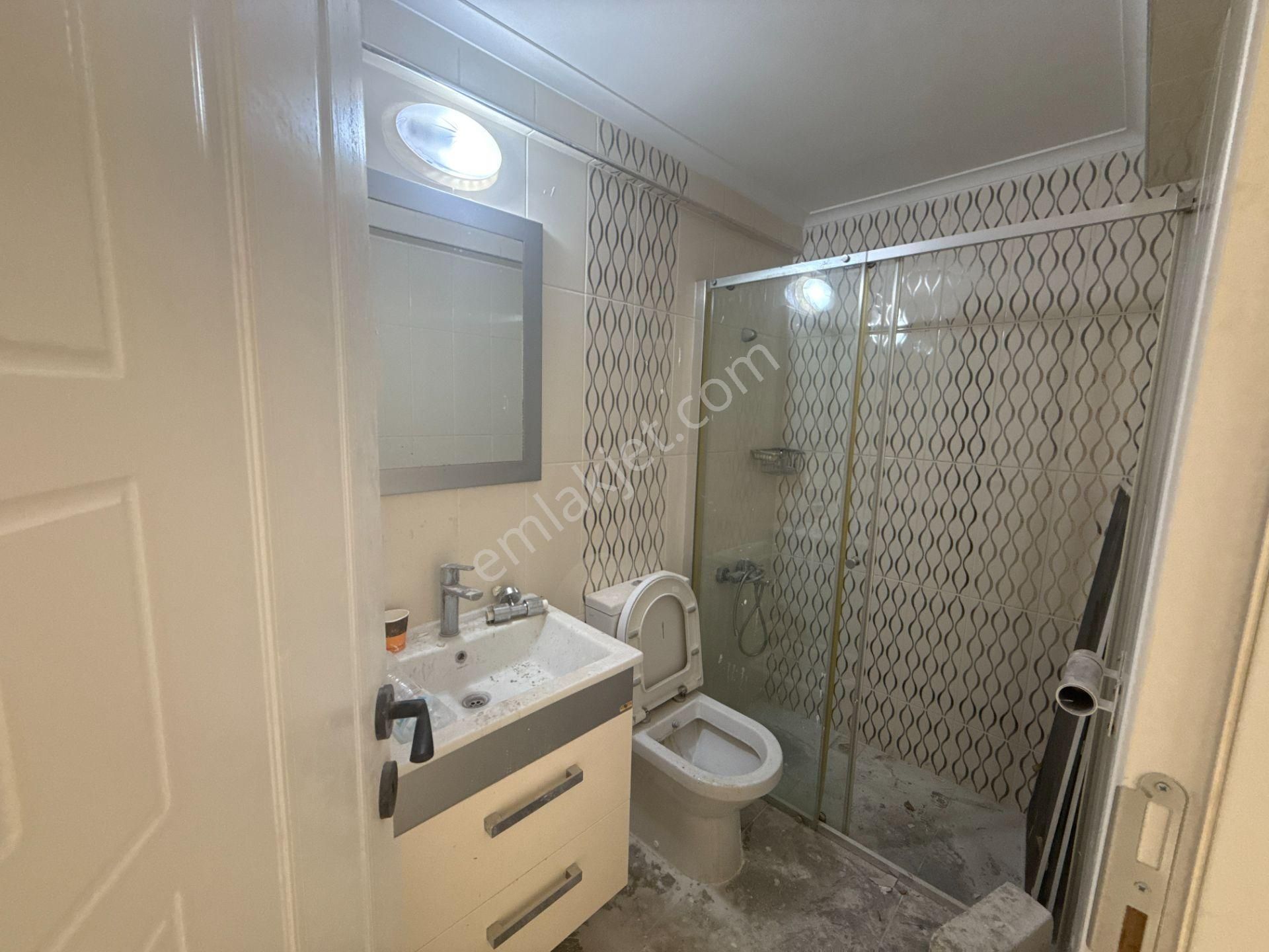 Akıncılar Mh. Erler Caddesi Üzeri 1.balkon Ara Kat Daire(merkez)
