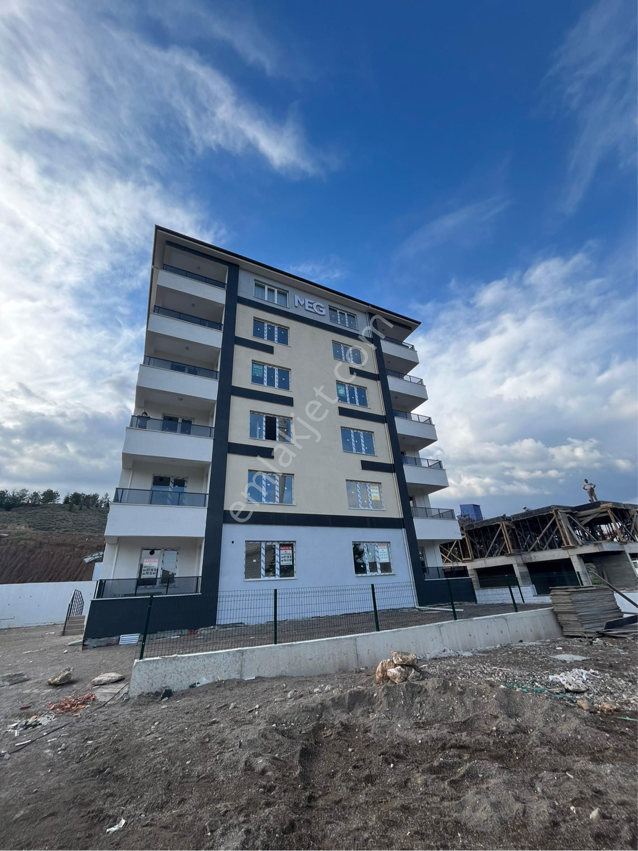 Evim Emlak’tan 1+1 Lüxs Satılık Daireler”