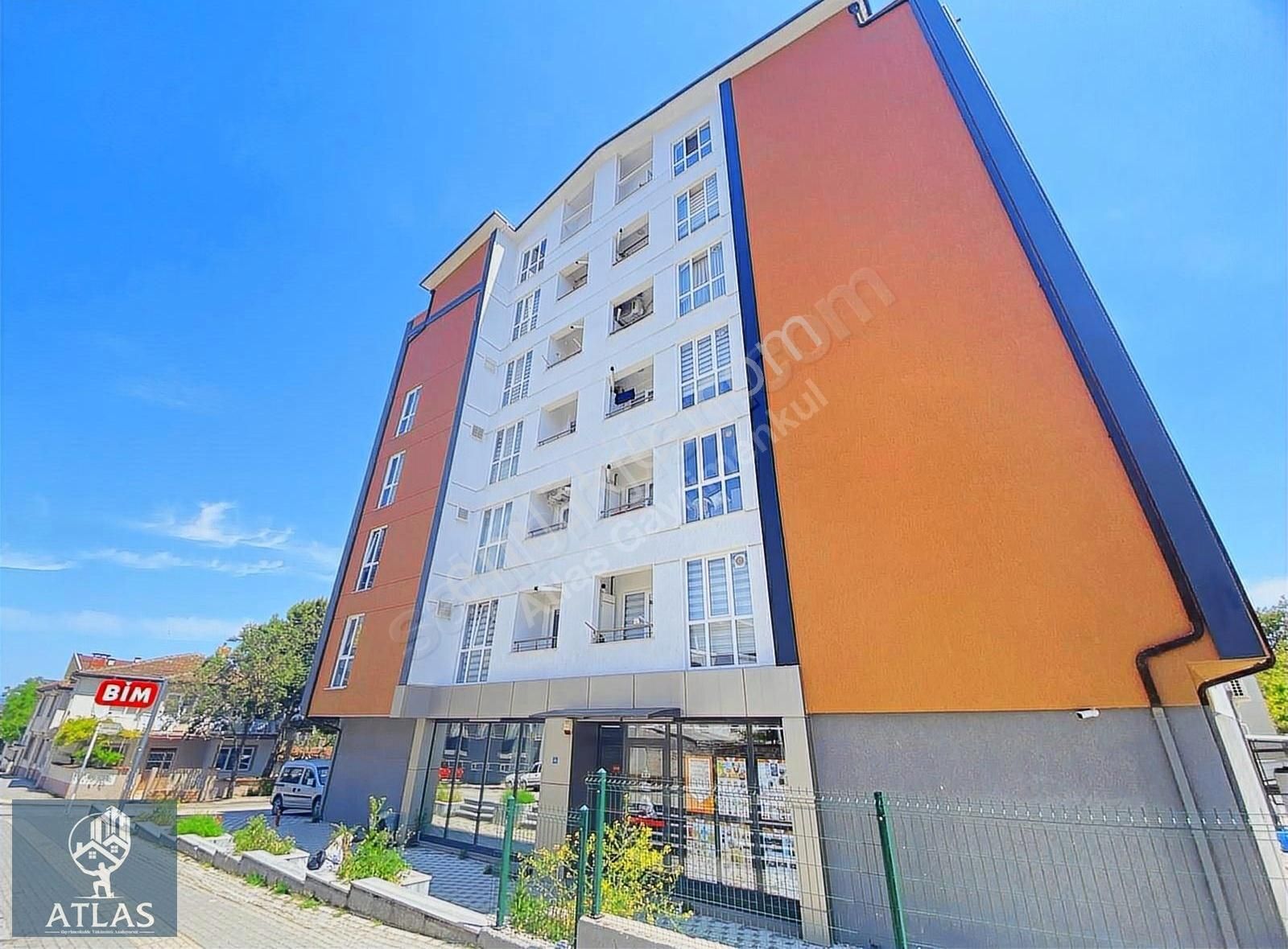 Atlas'tan Görükle Merkezde Kiracısız Sıfır Eşyalı Satılık Daire
