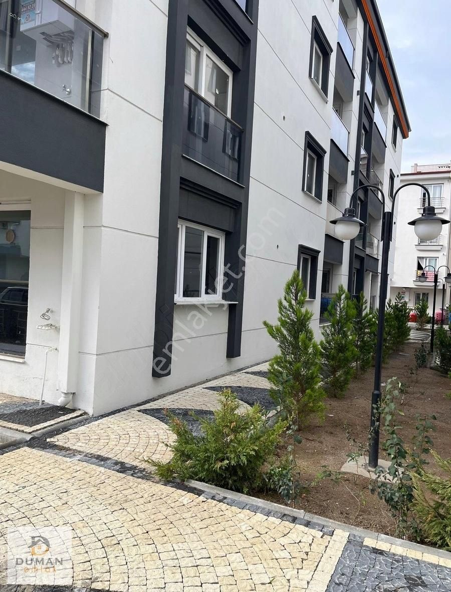 Duman Emlak'tan Atatürk Mahallesi Satılık**** 1+1 Daire****
