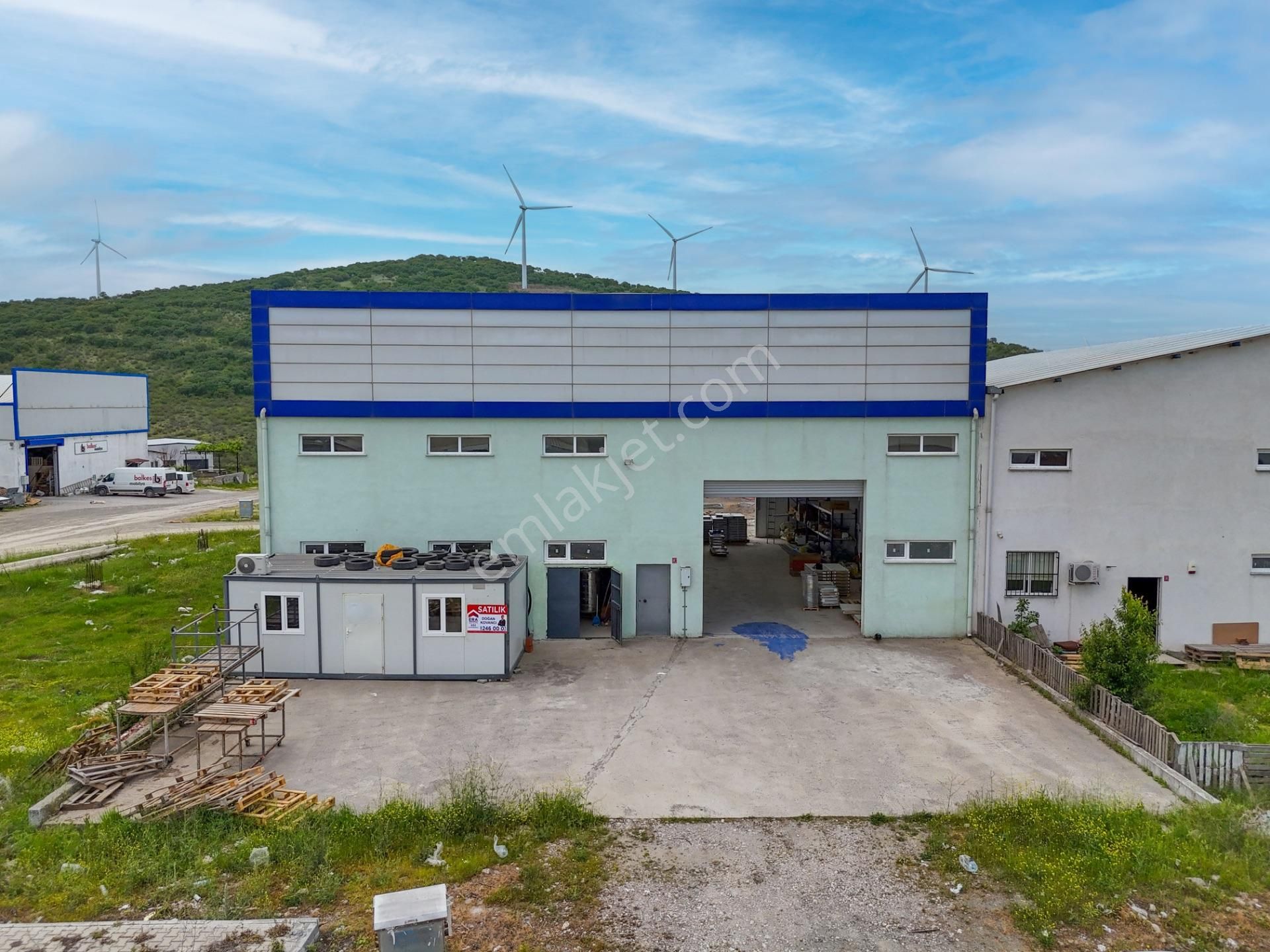 Era Söz Den Atatepe Sanayi Sitesinde Satılık 400 M² Dükkan (800 M² Arsa)