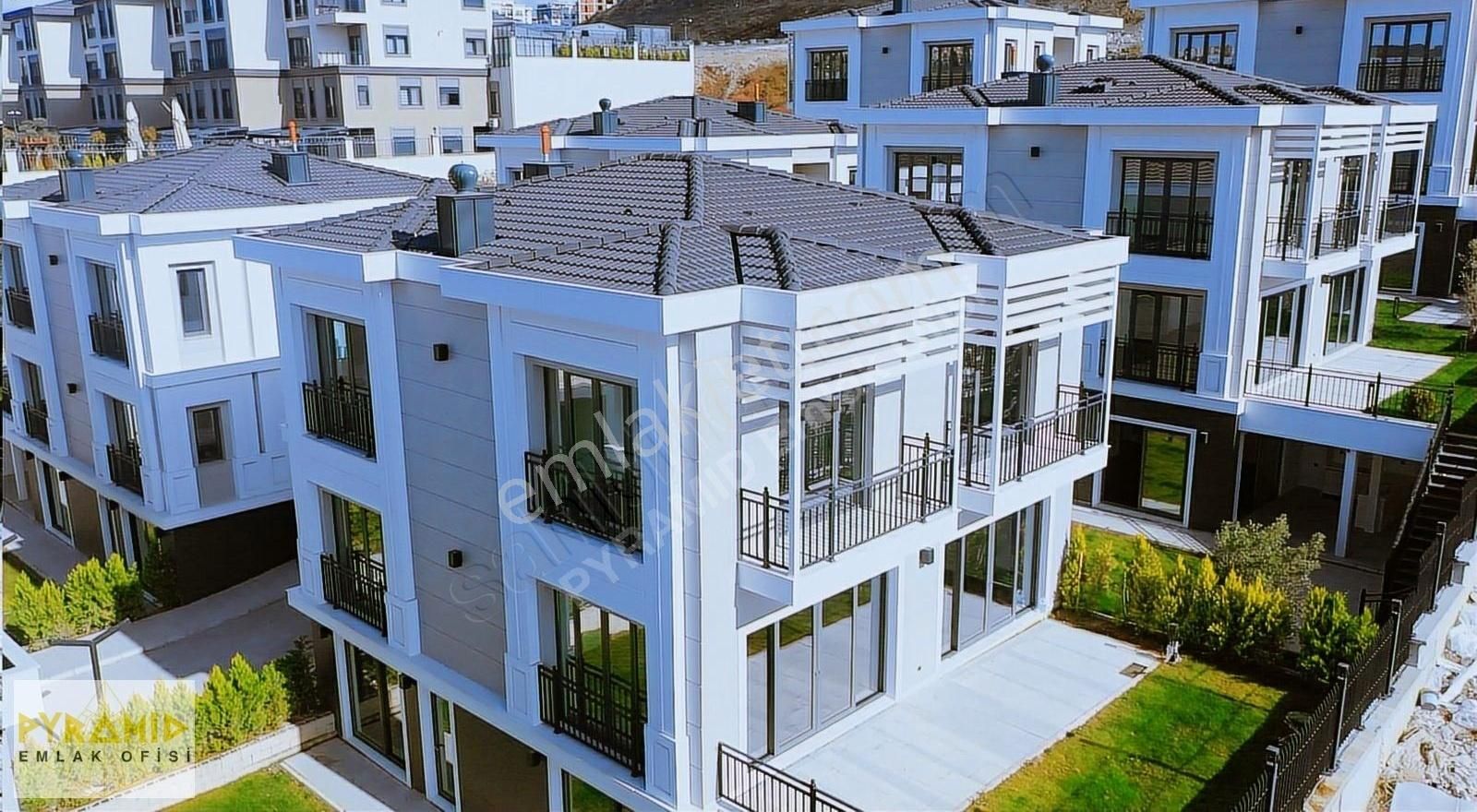 Pyramıd'den Mostar Bahçe Sıfır Yapılı Oturuma Hazır Lüx Villa