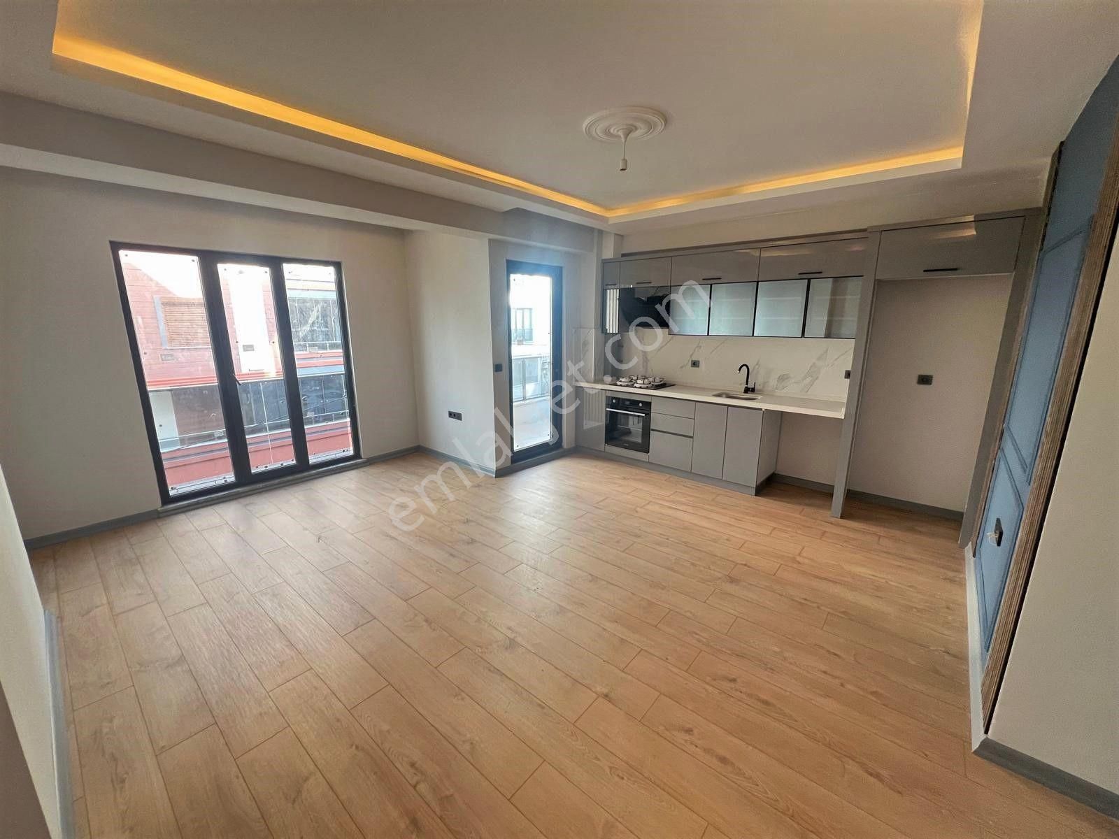 Akçay Aras Emlaktan Altınkumda Ara Kat Açık Mutfaklı 2+1 Sıfır Daire