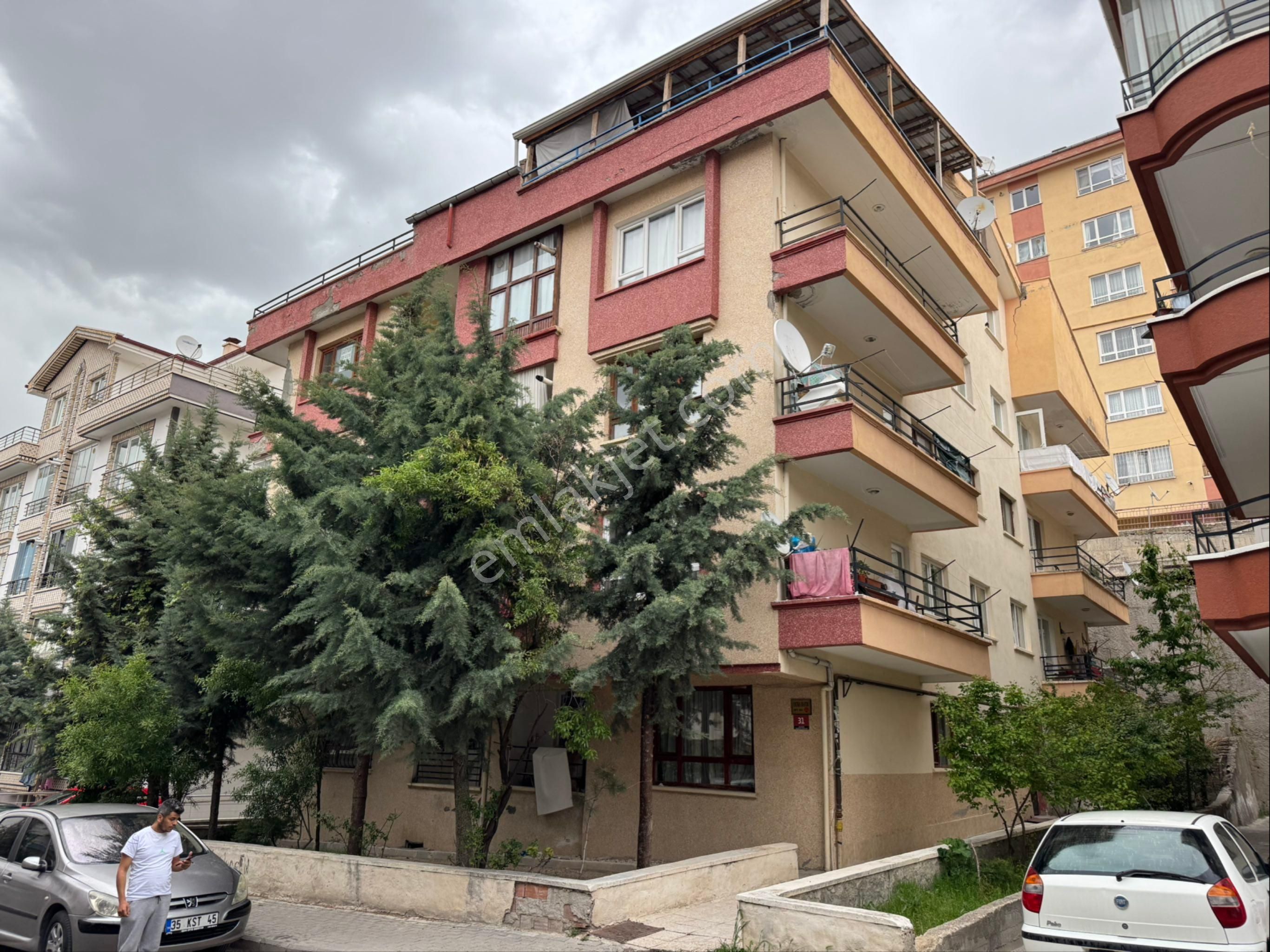Mamak Şahintepe'de 4+1 250 M2 Dublex Daire
