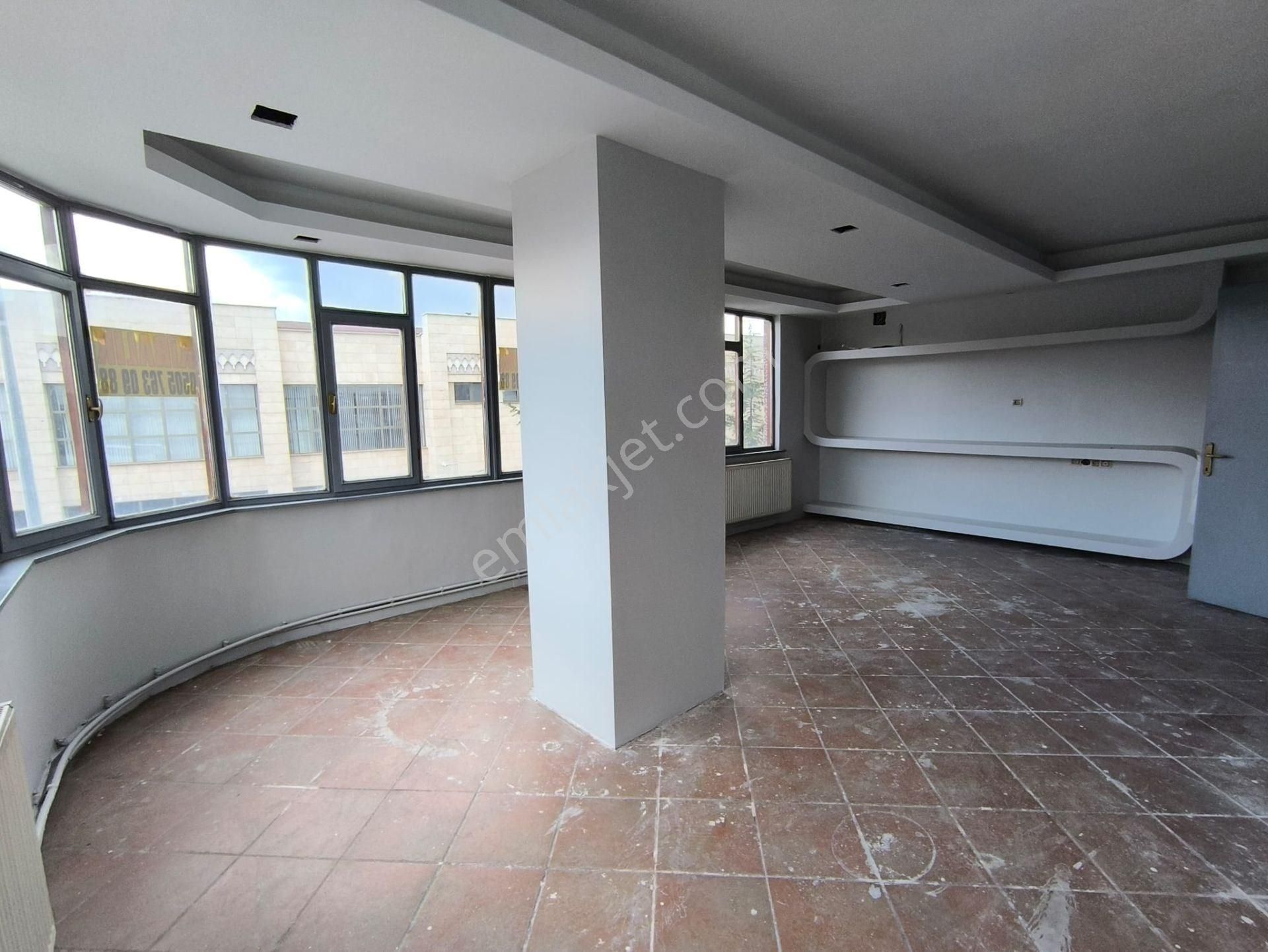 Kültür Park Arkası Kiralık 87 M2 Arakat 2+1 Tam Ticari Ofis & Büro
