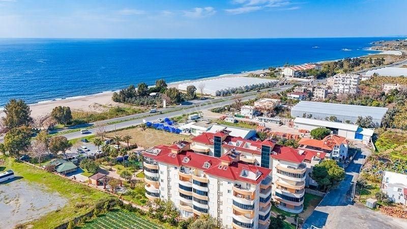 Alanya Demirtaşta Denize Sıfır Site İçerisinde 2+1 Satılık Daire