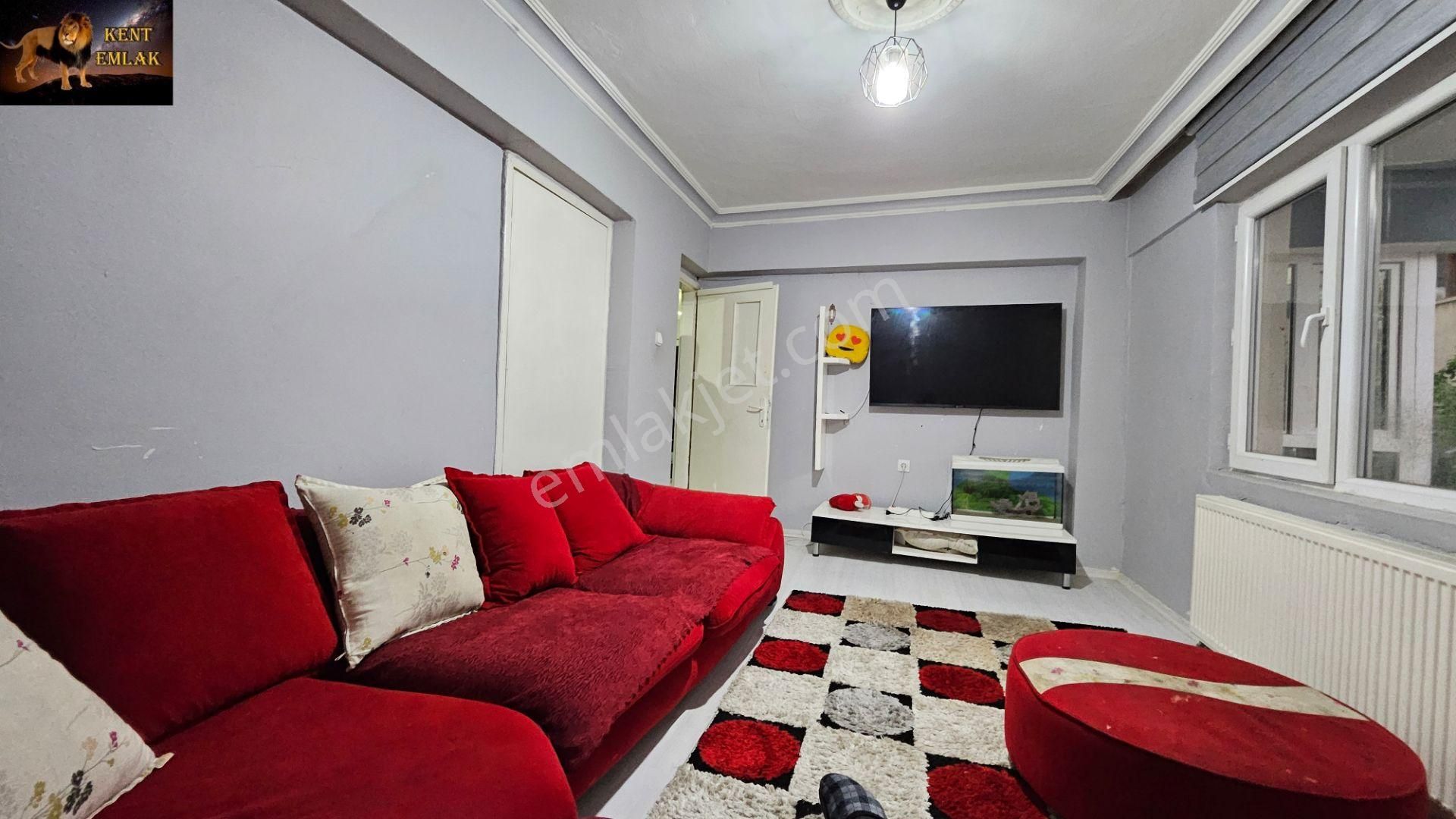 Gülveren Hürel Mahallsinde Eşyalı 2+1 Abonelikleri Açık Kiralık Daire
