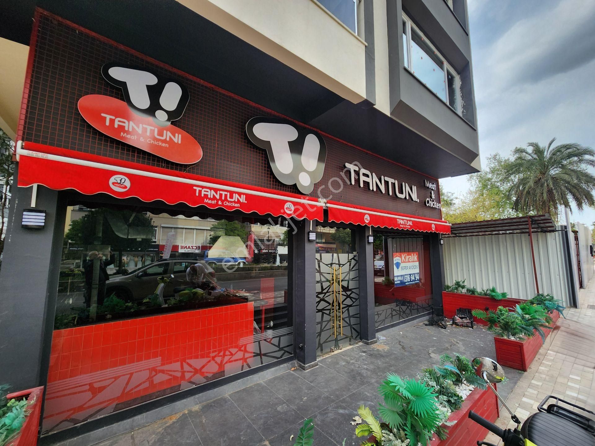 Işıklar Ana Cadde Üzerinde Satılık 320 M2 Dükkan & Mağaza