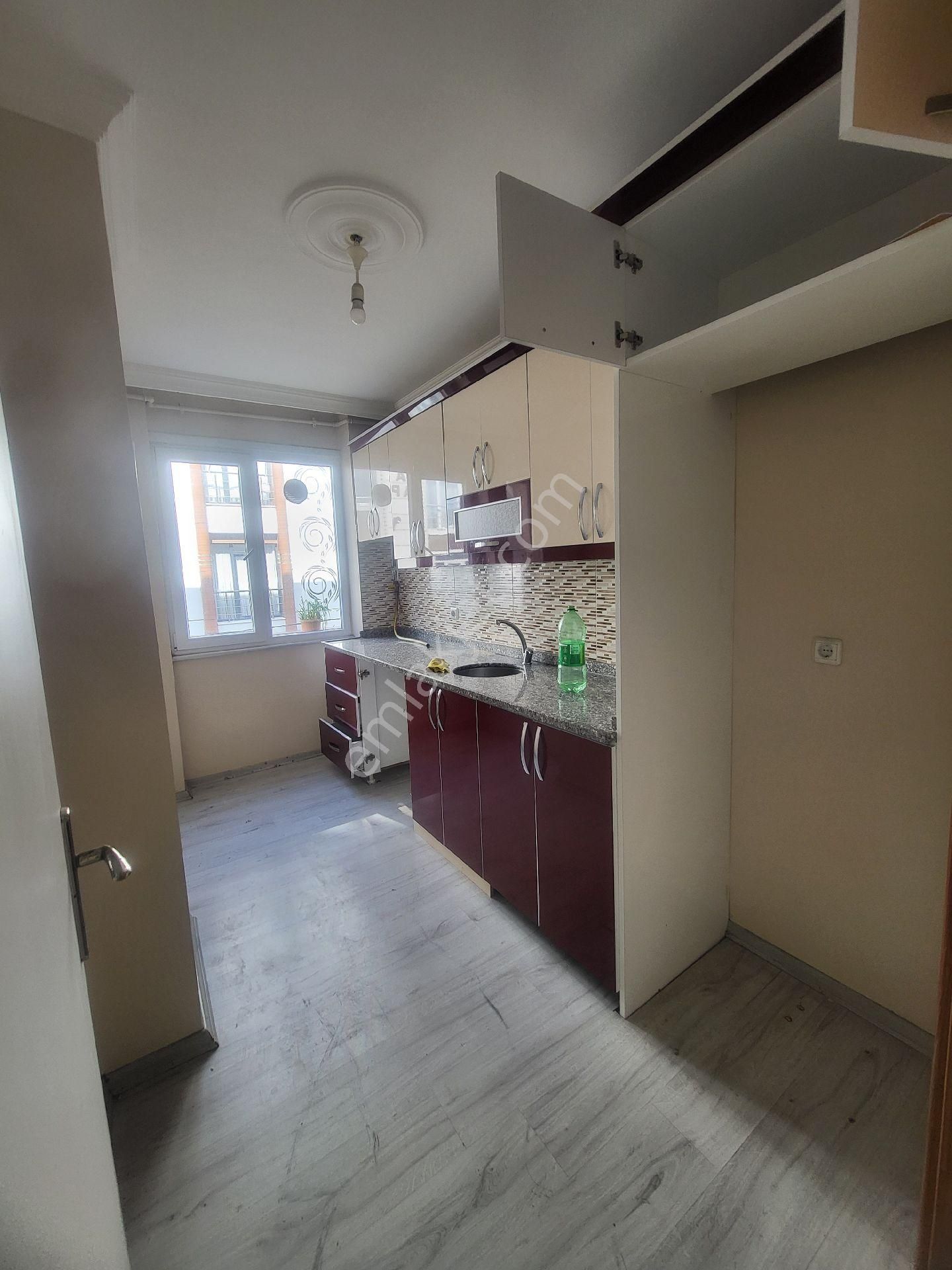 Arnavutköy Anadolu Mahallesi'nde Kiralık Daire 2+1