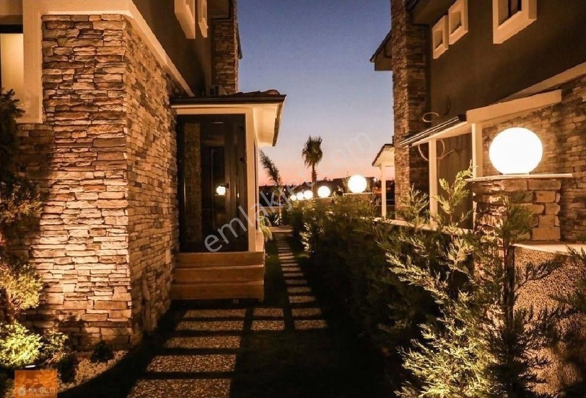 Seferihisar Akarca'da Site İçi Müstakil Satılık 3+1 Lüks Villa - Görsel 6