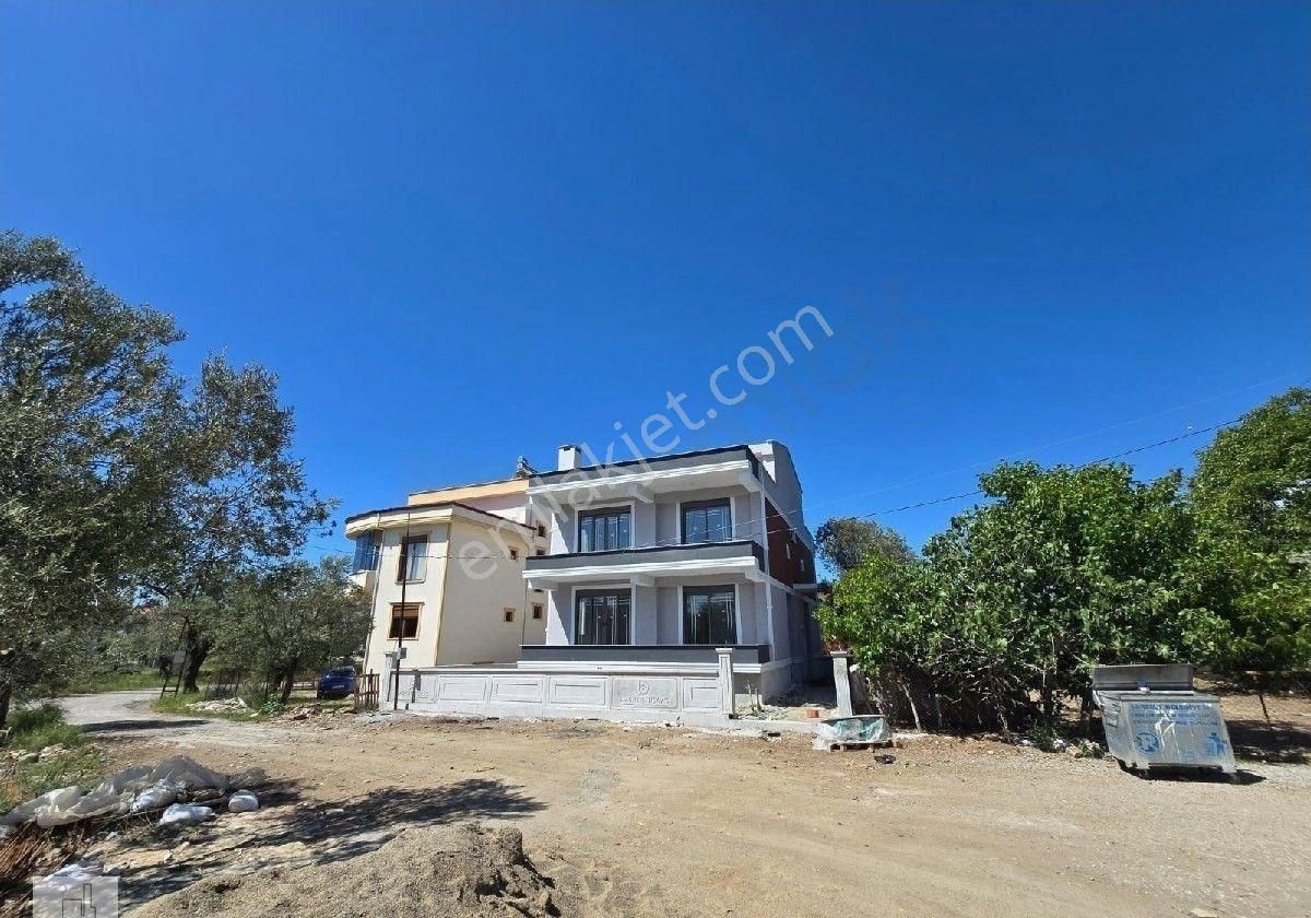 Akçay Zeytinli Bölgesinde 4 Daireden Oluşan Bina Da Geniş Balkonlu 2+1 Ve 3+1 Dublex Sıfır 4 Daire
