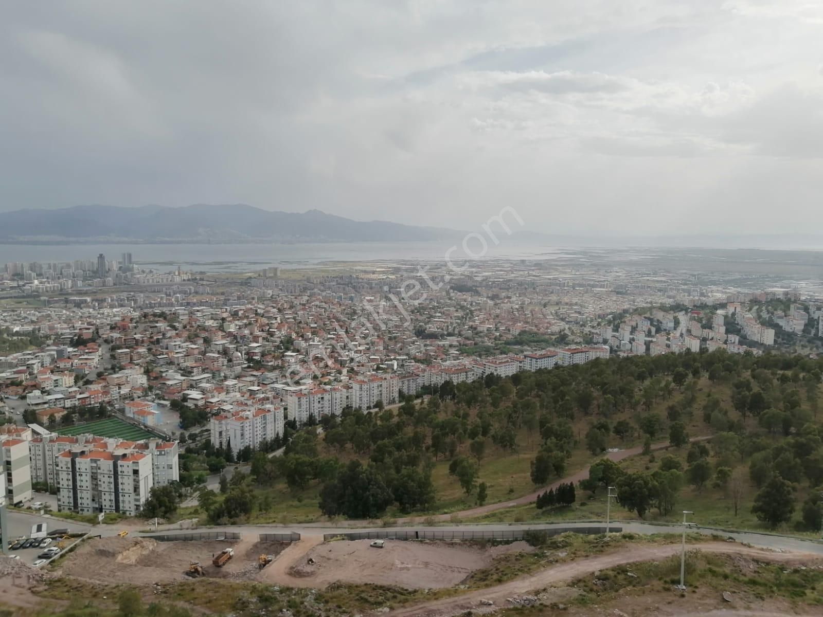 Çiğli Atakent Panorama Sitesi Deniz Manzaralı Satılık 3+1 Daire