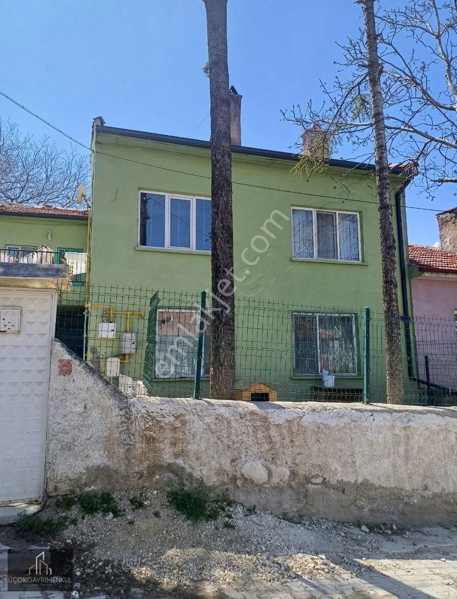 Üçok Gm'den Karapınar Mah 2 Katlı Müstakil Ev