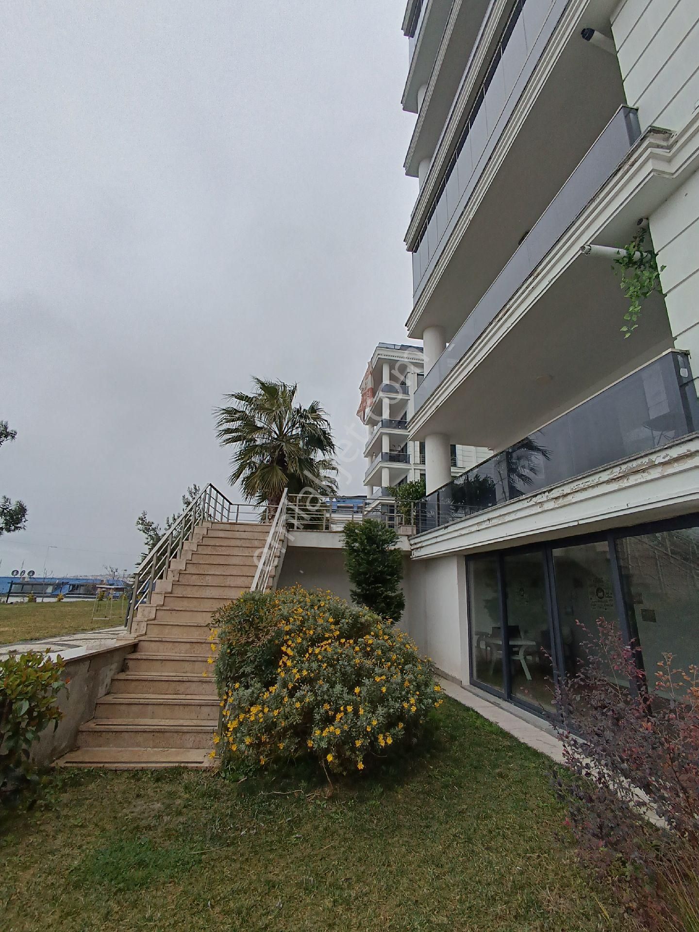 Panoramik Deniz Manzaralı Satılık 165 Metrekare 3+1 Lüks Daire Büyükçekmece'de - Görsel 4