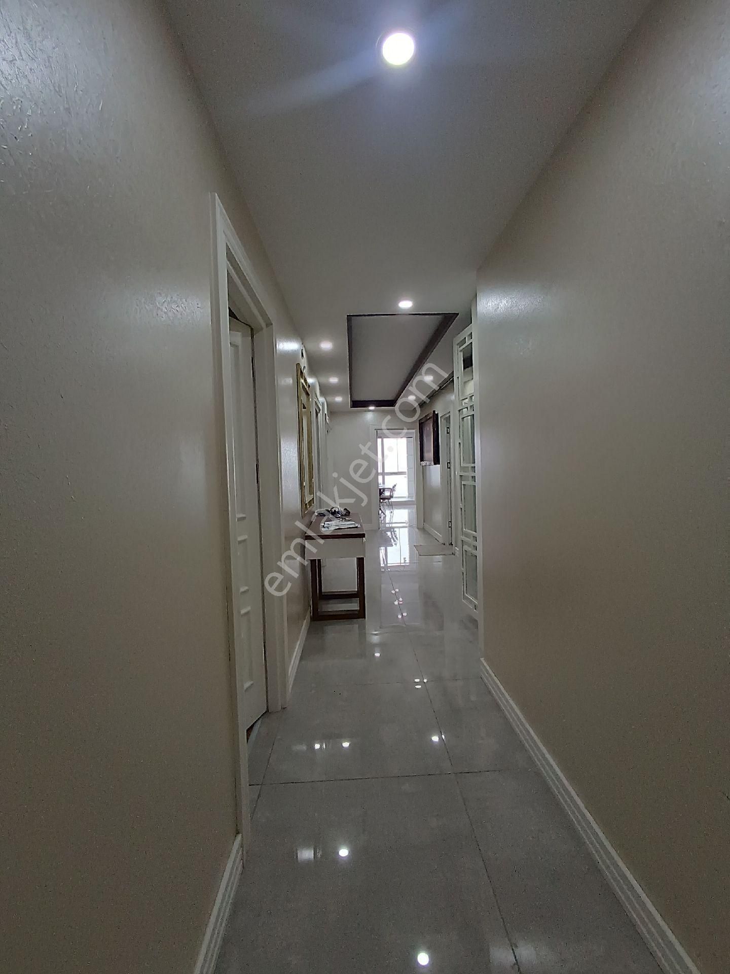Panoramik Deniz Manzaralı Satılık 165 Metrekare 3+1 Lüks Daire Büyükçekmece'de - Görsel 18