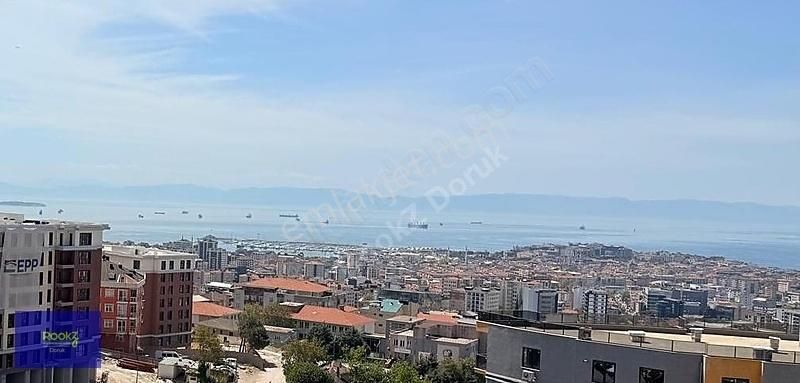 Rookz Doruk'tan Acil Satılık Gerçek Deniz Adalar Manzaralı Suit!