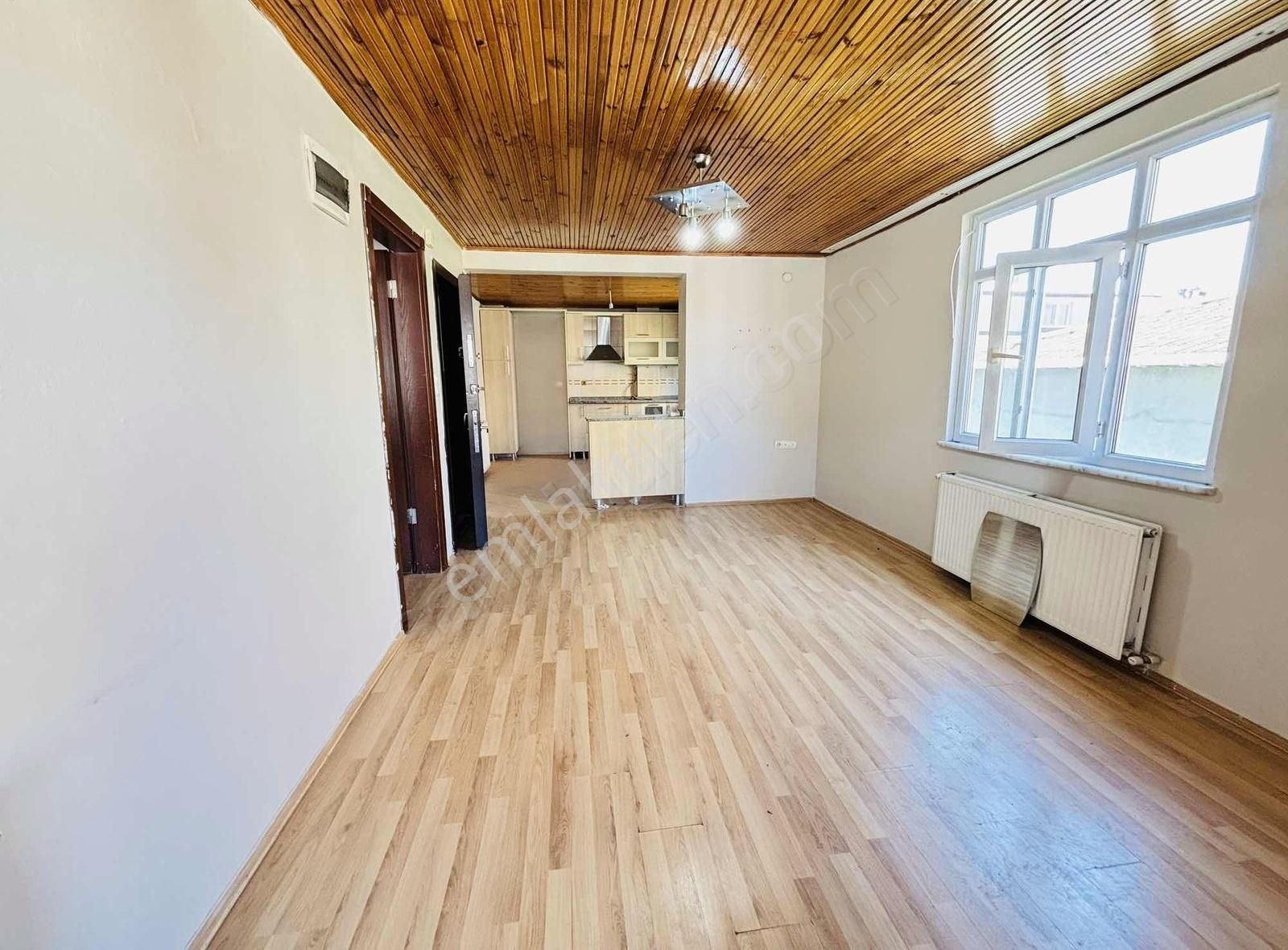 Nenehatunda Satılık 2+1 130 M2 Çatı Dublexi