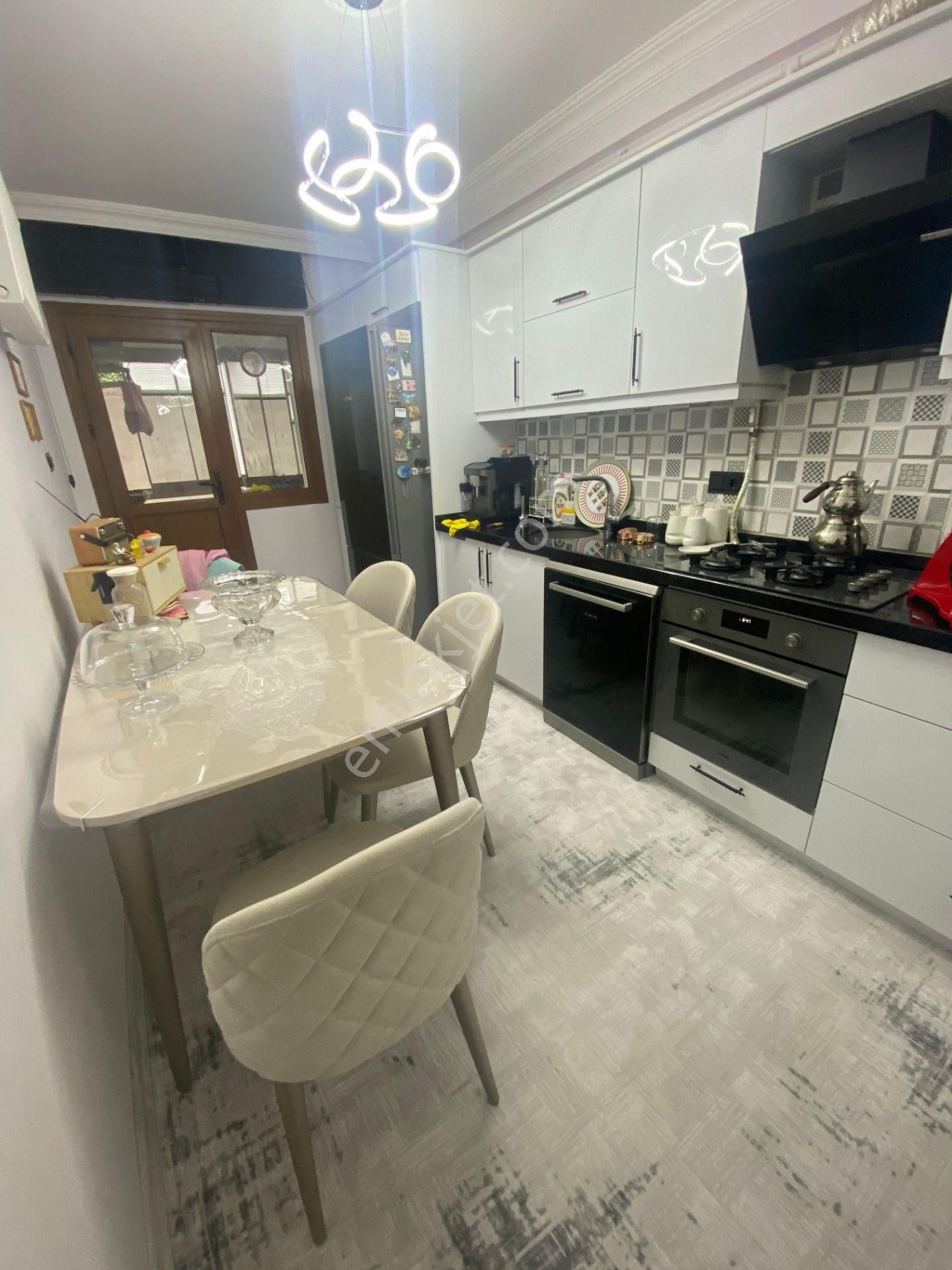 Lüks Eşyalı Rize Merkez Rtso Yanında 2.kat-185.m-4+1-kiralık