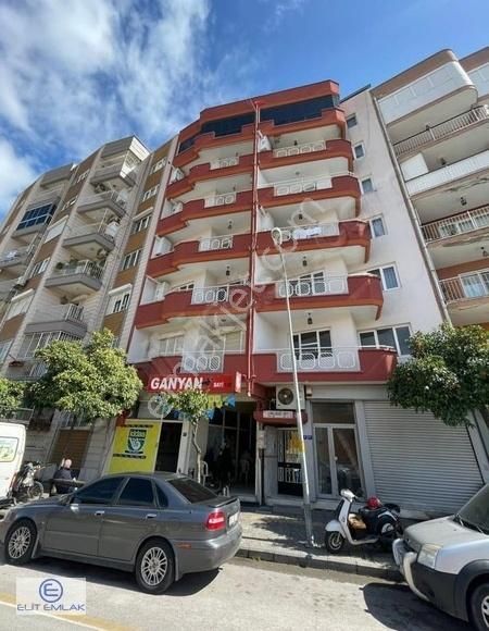 Cumhuriyet Mahallesinde Satılık 3+1 Daire