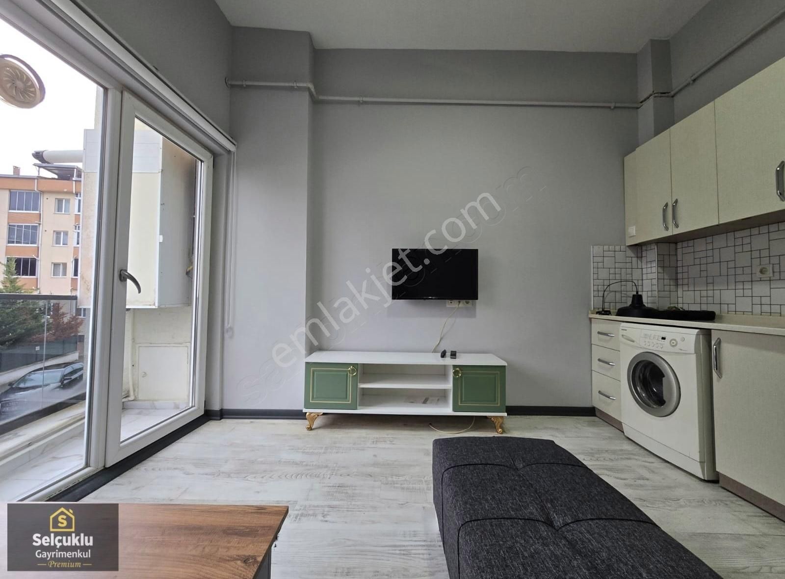 Selçuklu Gayrimenkul'den Yatırım Fırsatı!! Eşyalı 1+1 Yeni Bina