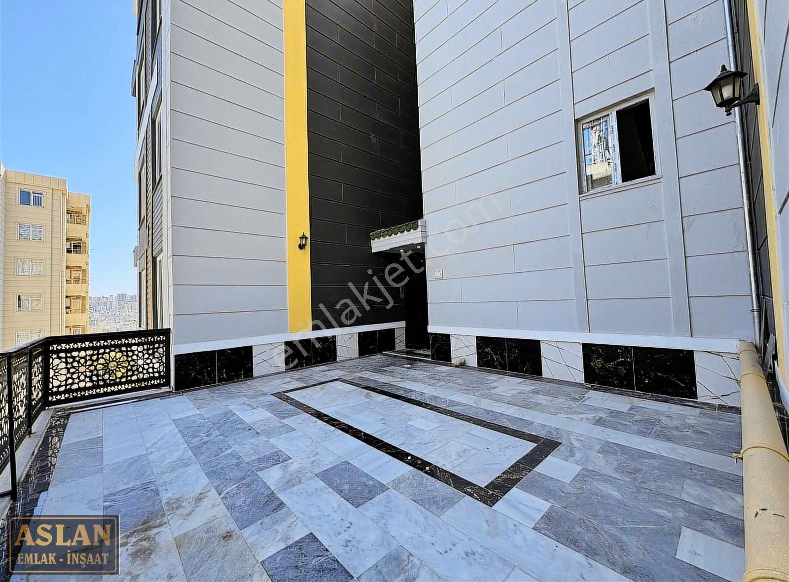 Salih Aslandan Batıkentte Full Lüks Yapılı Sıfır Ara Kat Daire