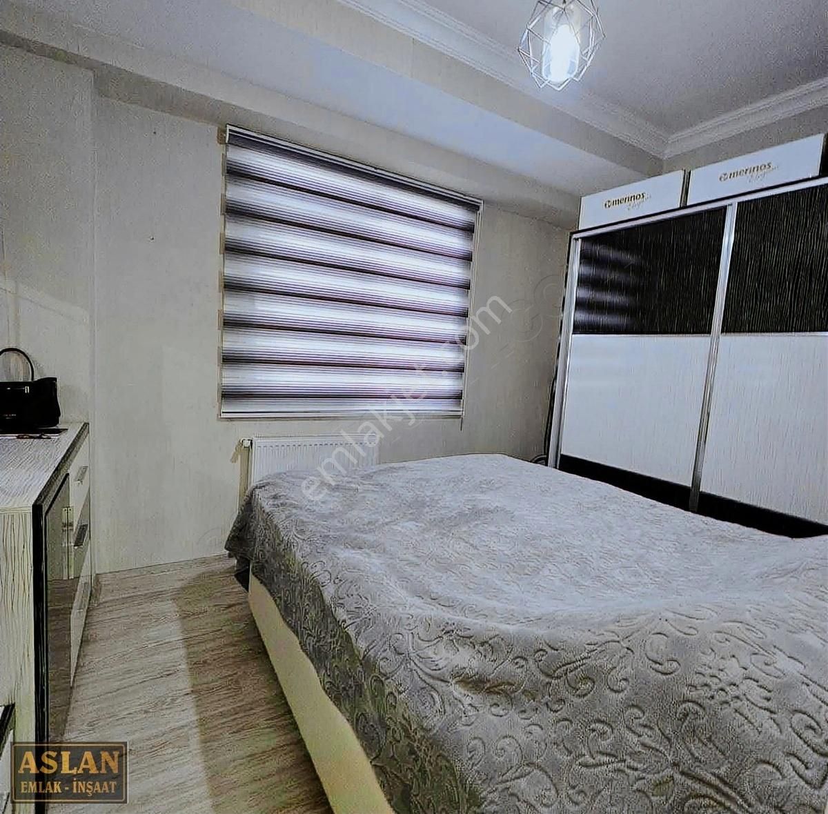 Salih Aslandan Acillllllllll Geniş Büyük Ara Kat 3 Oda Full