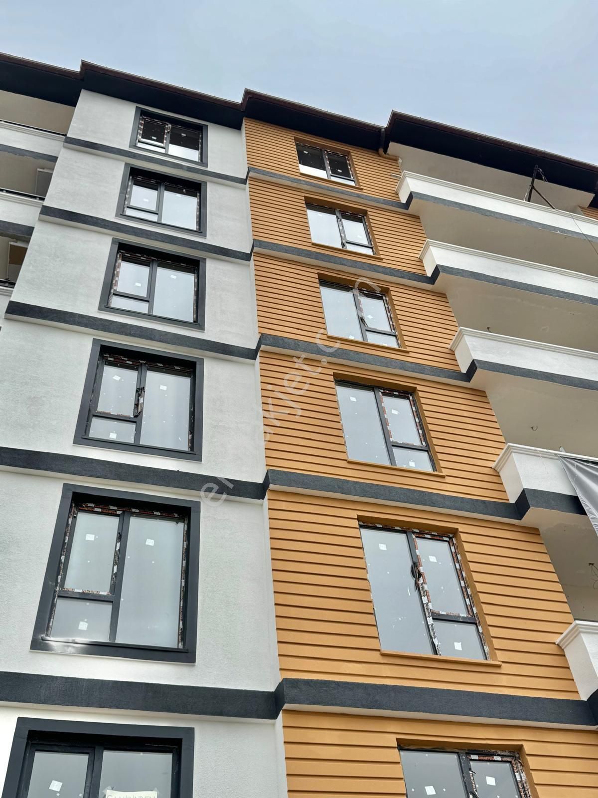 Evim-nur'dan Tepecik Mh. 3+1eebeveyn Banyolu Fırsat Daire..