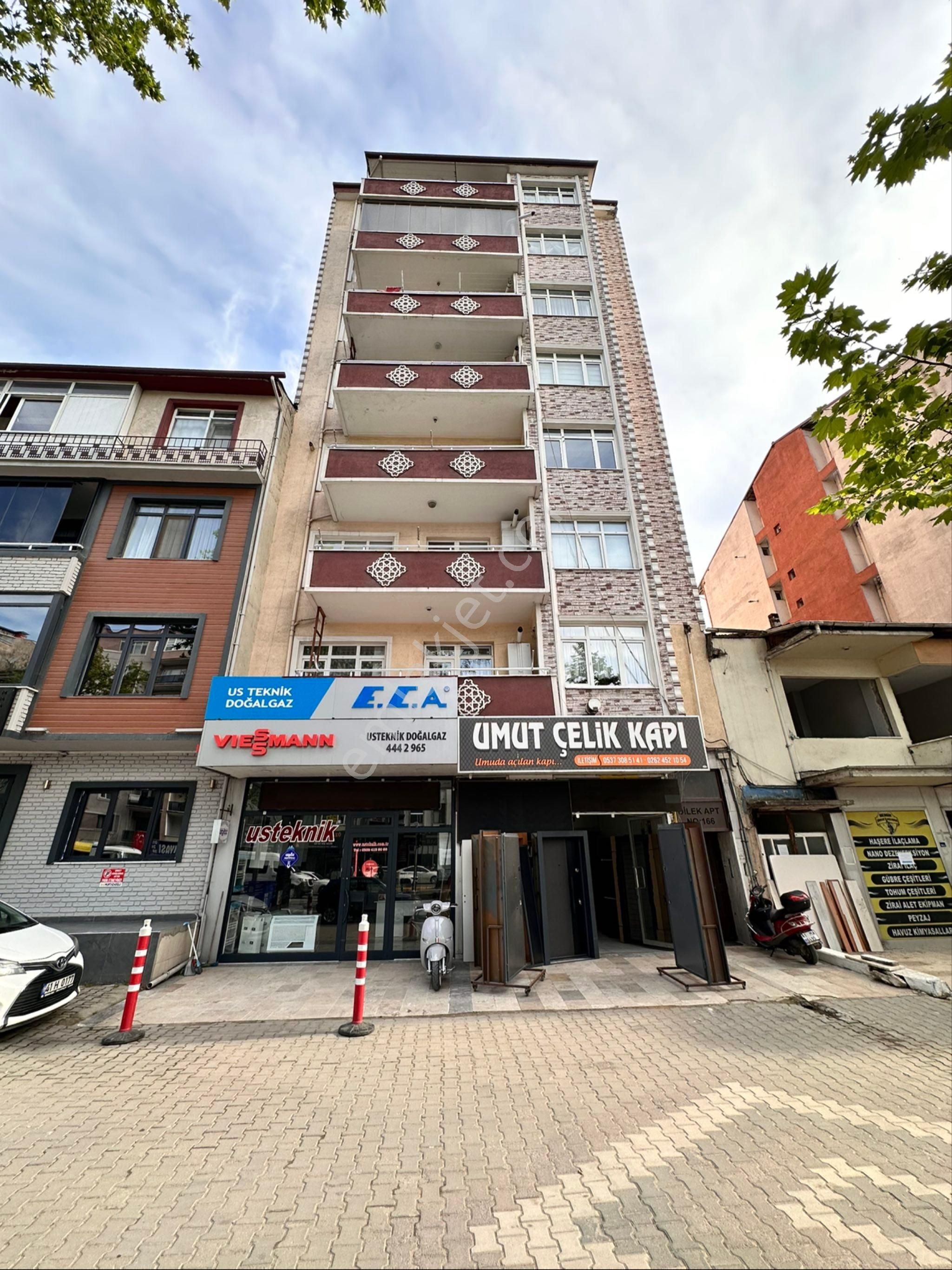 Gölcük Merkezde Yatırımlık Asansörlü 3+1 Satılık Daire