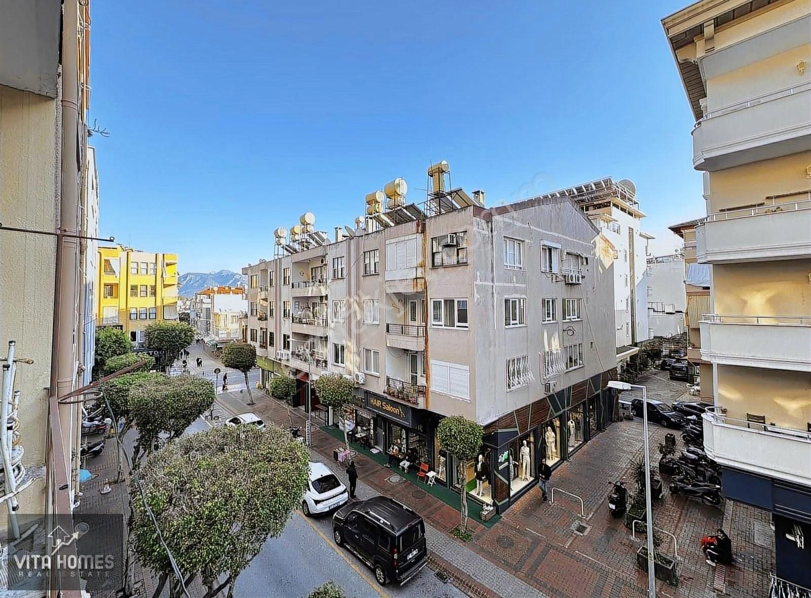Alanya Merkez 3+1 Ayrı Mutfak Çarşının İçinde