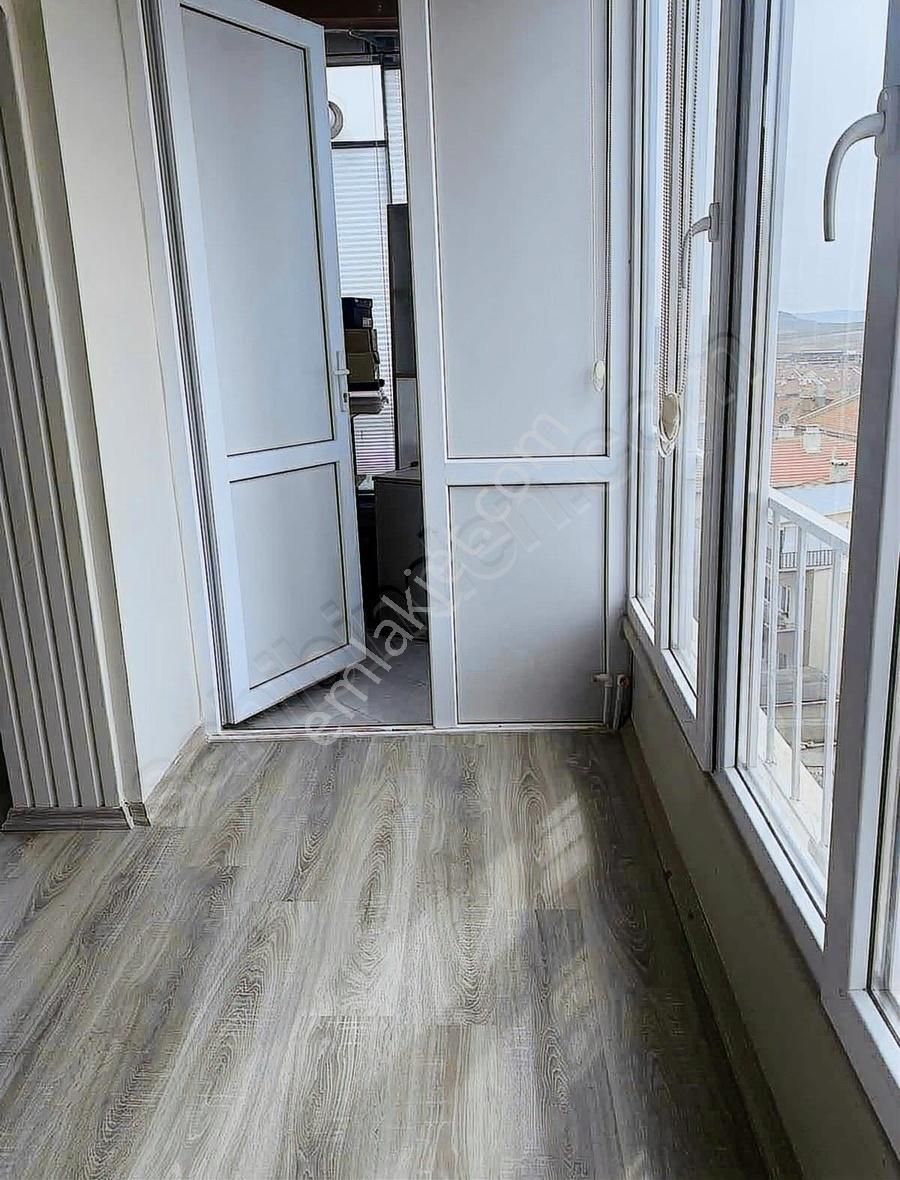 Net Gayrimenkulden Şehitlik Mahallesinde 5+1 Dubleks Daire - Görsel 3