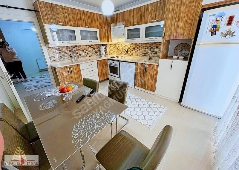 Yeni Binada, Üç Cepheli, Full Yapılı, Katta Asansörlü 4+1