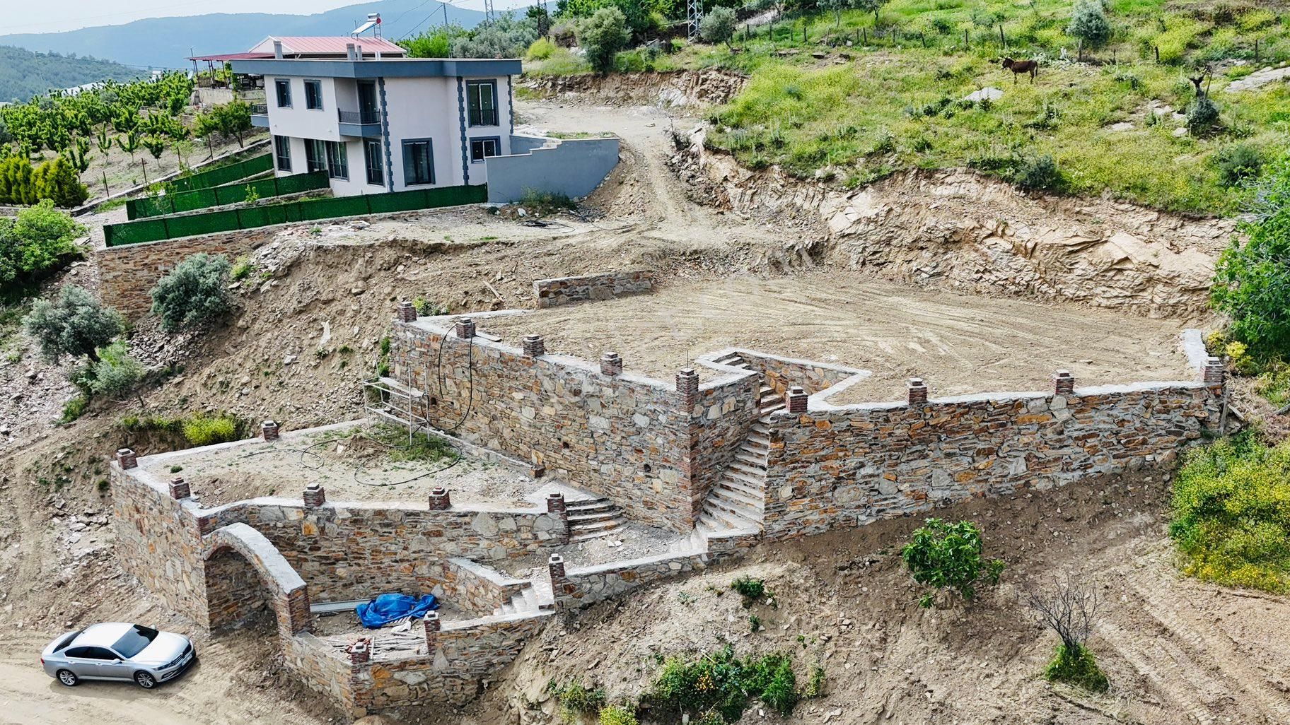 3 Villa İmarlı Projeli Arsa