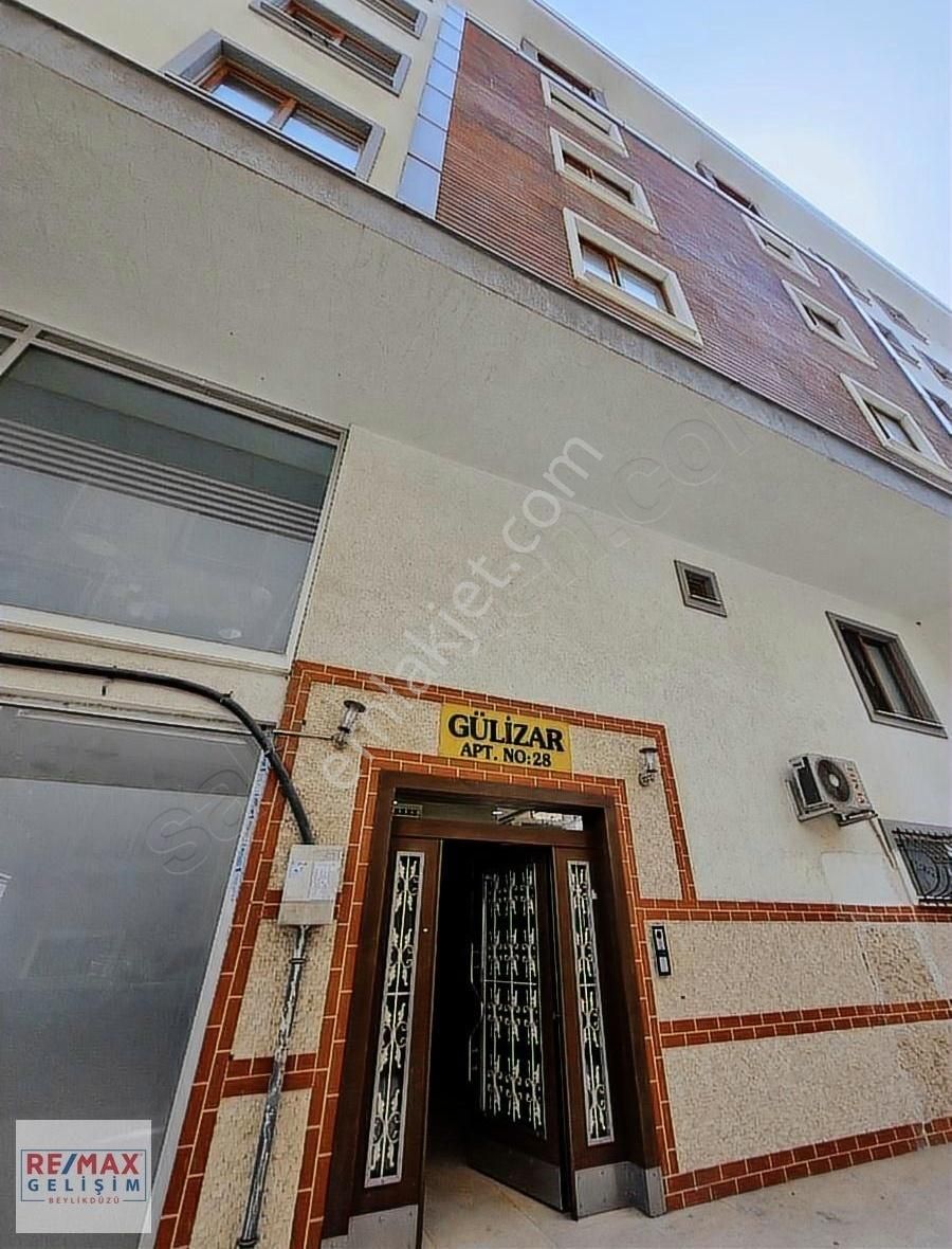 Beylikdüzü Kavaklı Merkez Orhangazi Cad.üzeri 190 M2 3+1